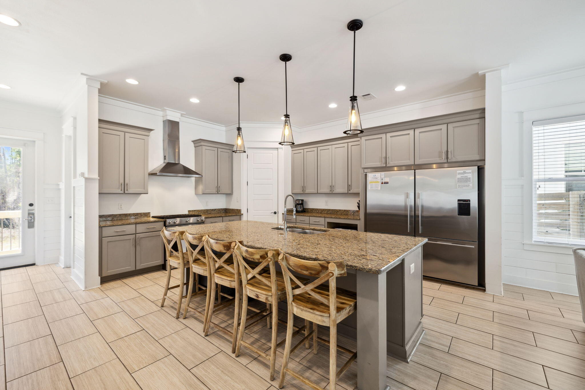 GULF SHORE MANOR - Residential