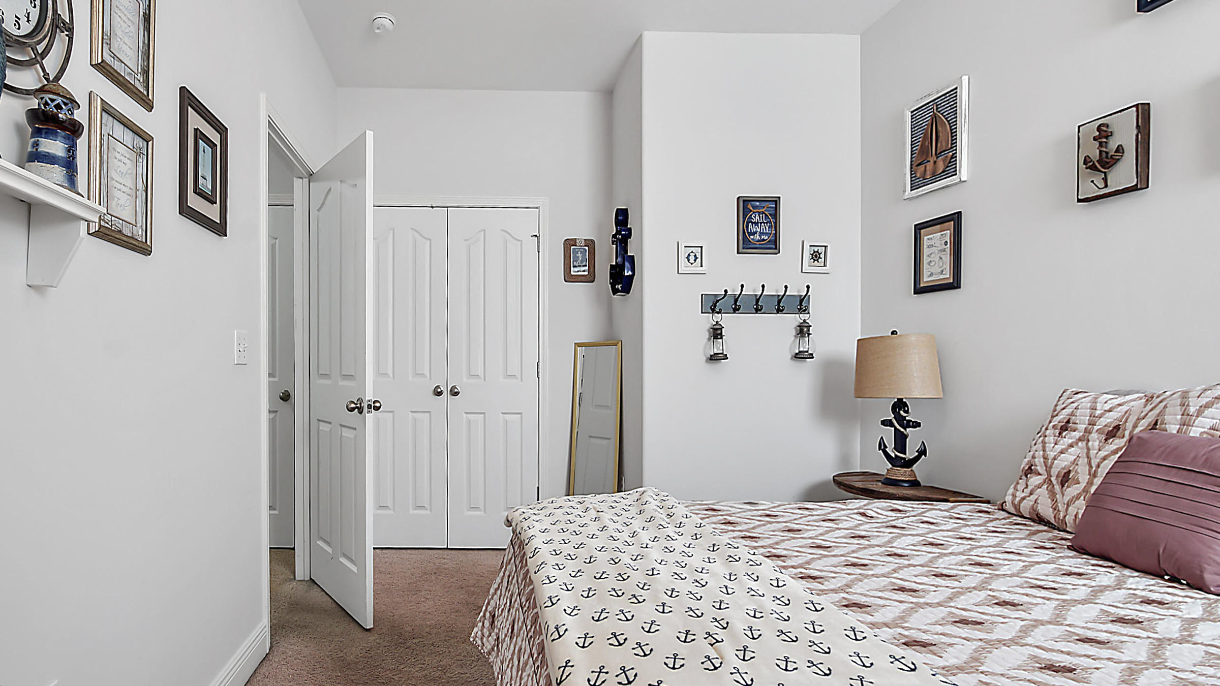 HAMMOCK BAY - Residential