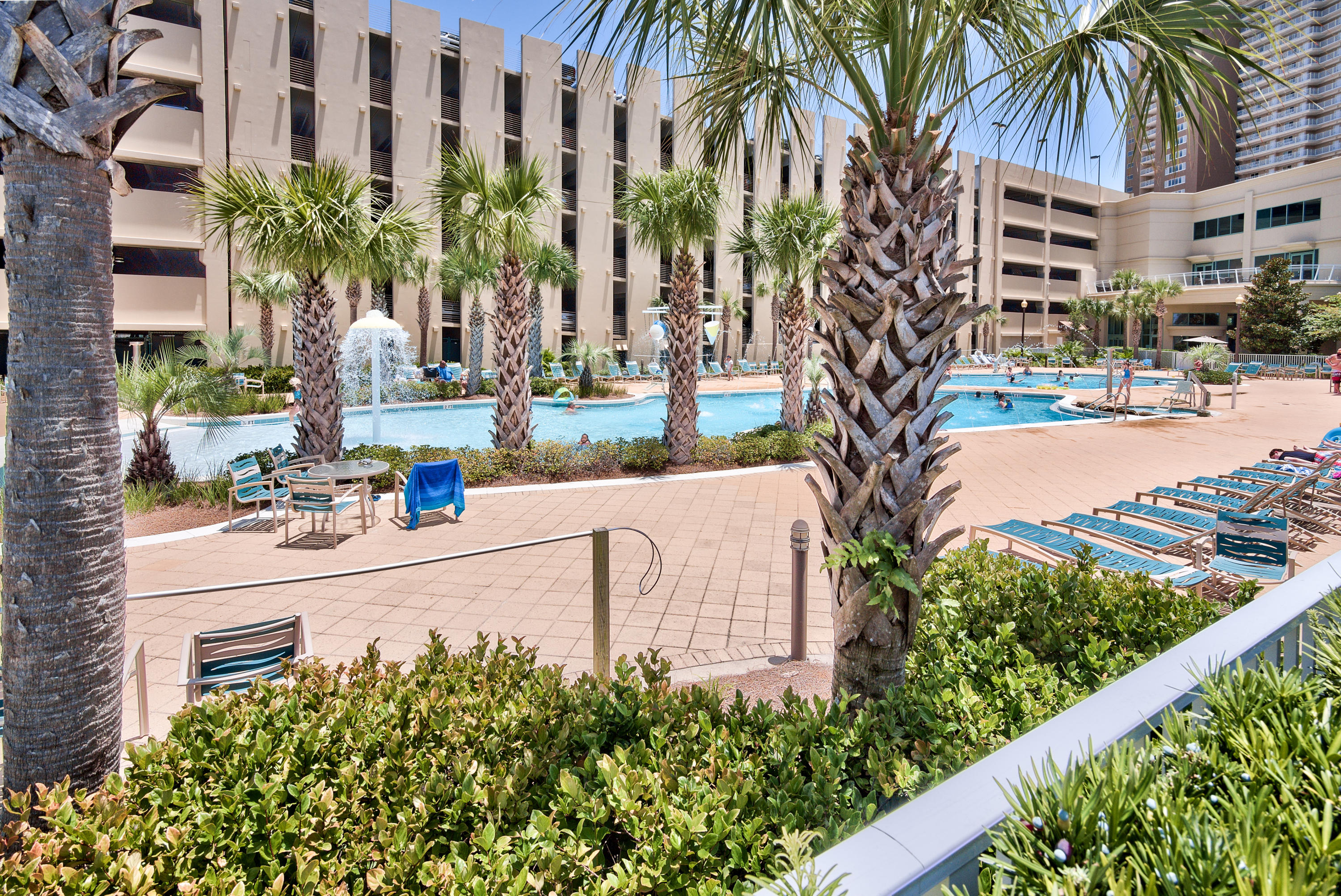 EMERALD BEACH RESORT - Residential