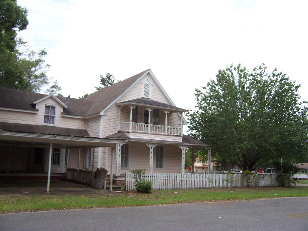 DEFUNIAK SPRINGS TOWN OF - Residential