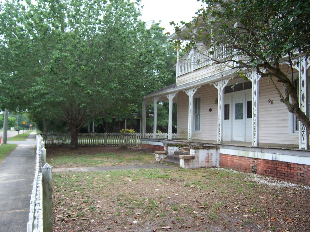 DEFUNIAK SPRINGS TOWN OF - Residential