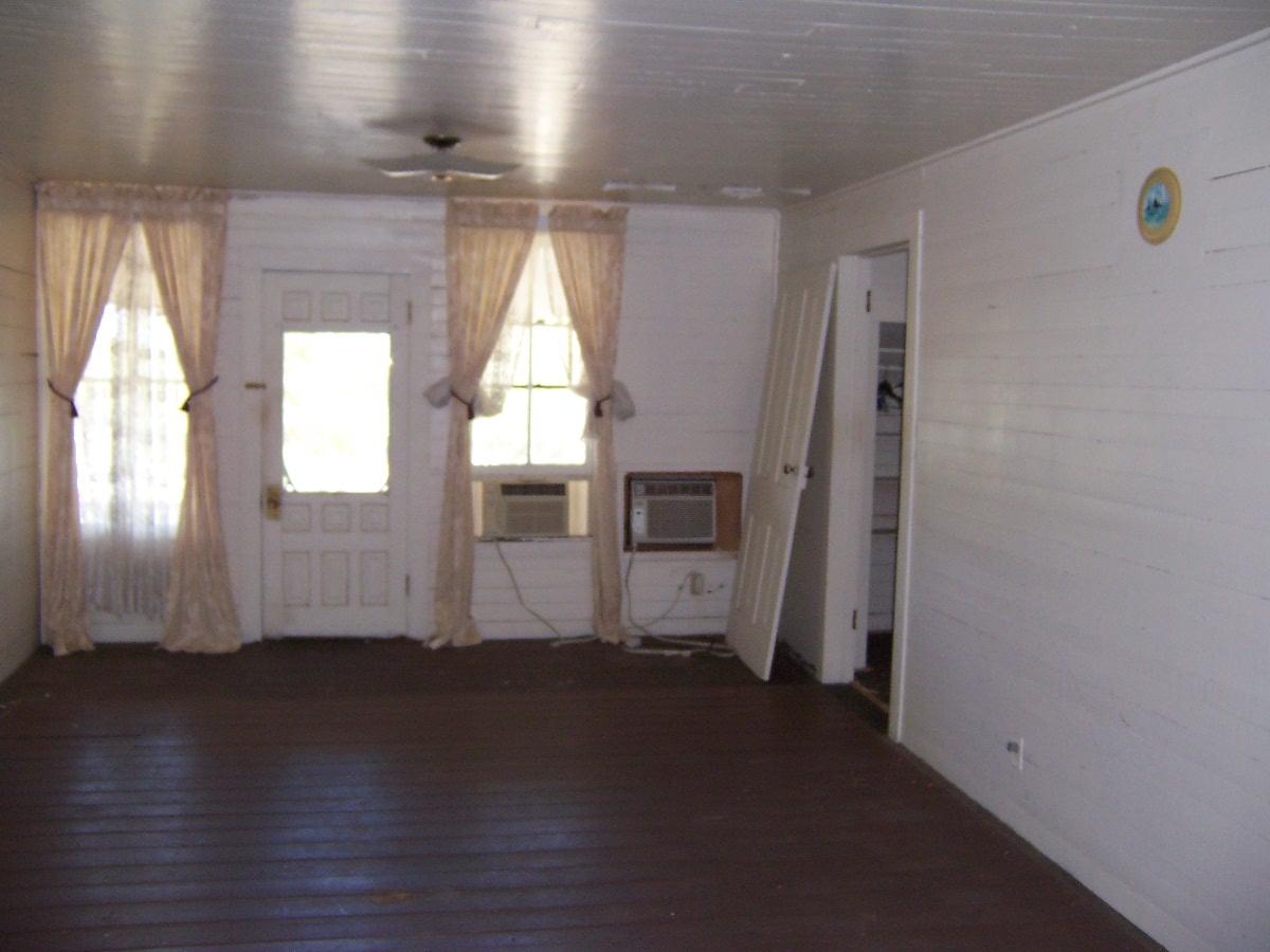 DEFUNIAK SPRINGS TOWN OF - Residential