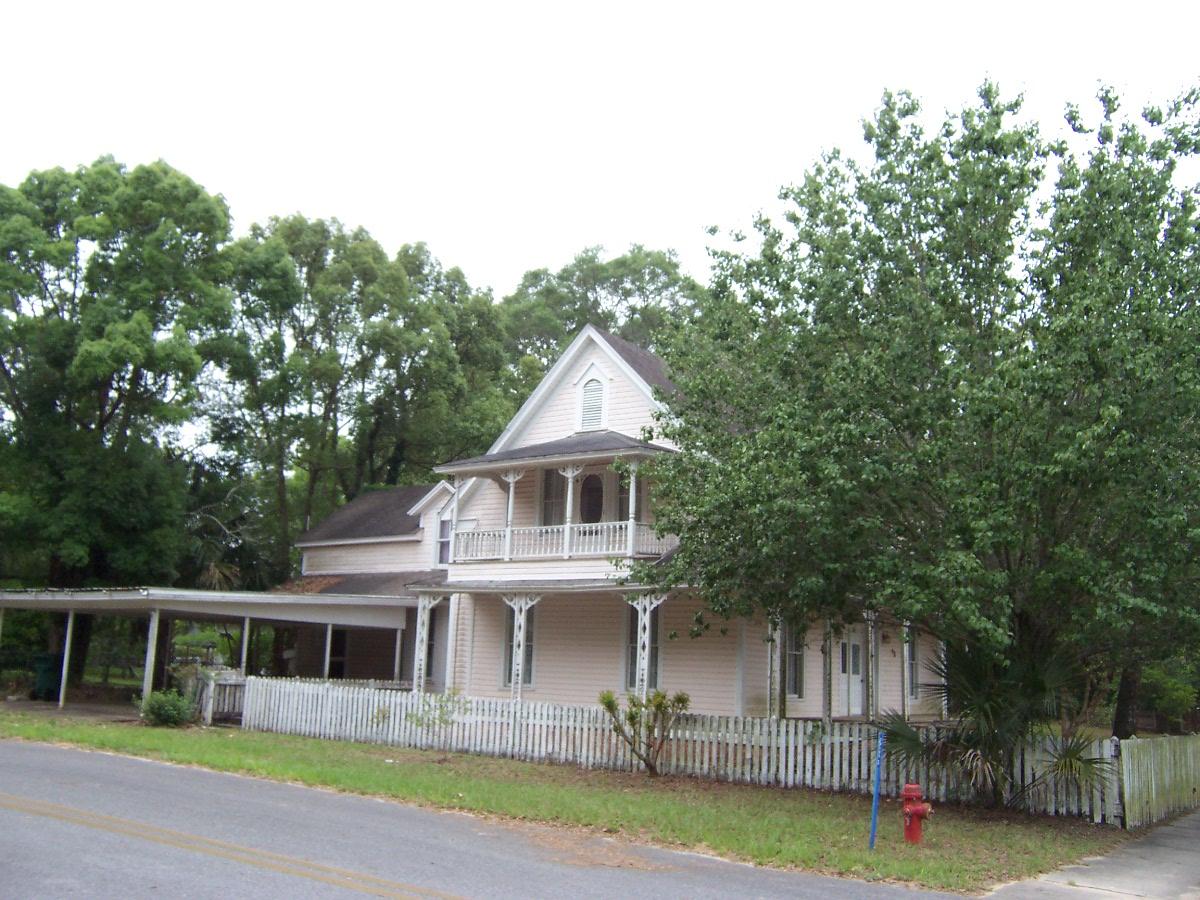 DEFUNIAK SPRINGS TOWN OF - Residential