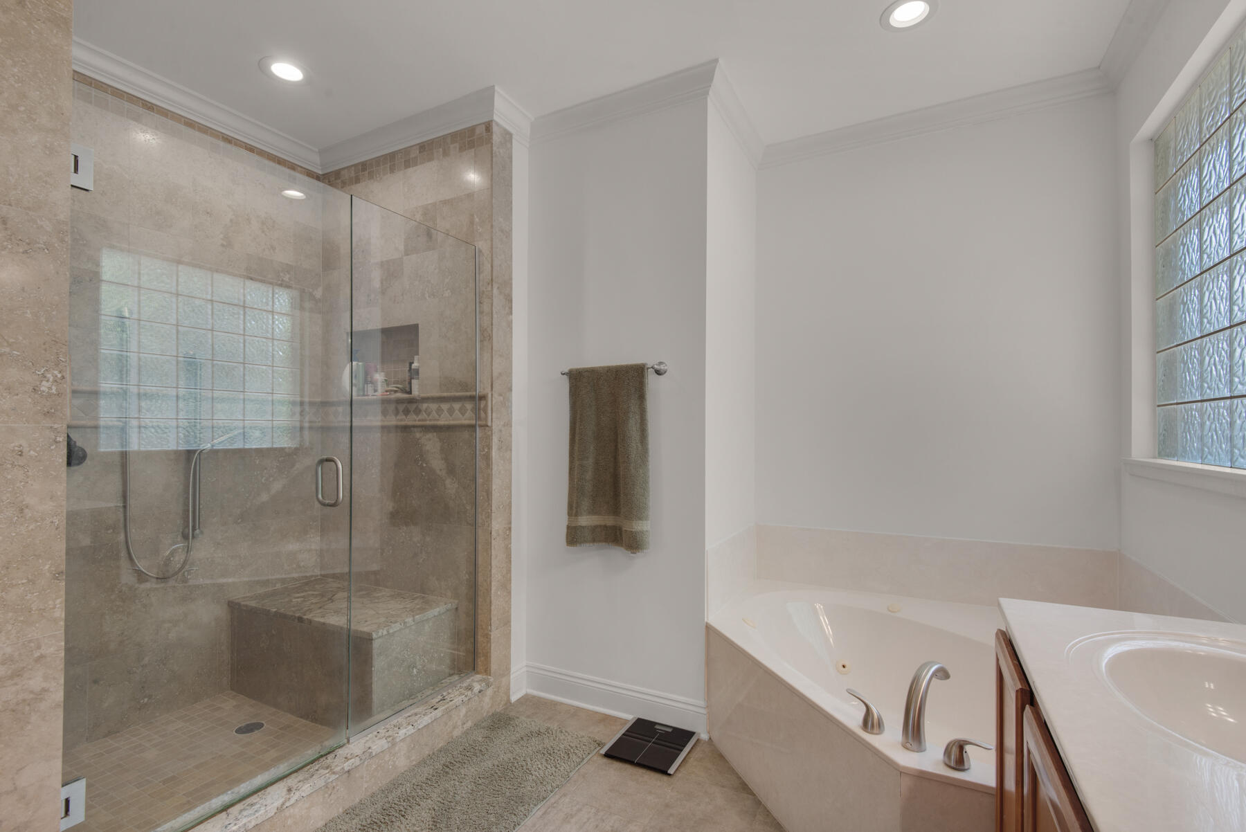 RAINTREE - Residential