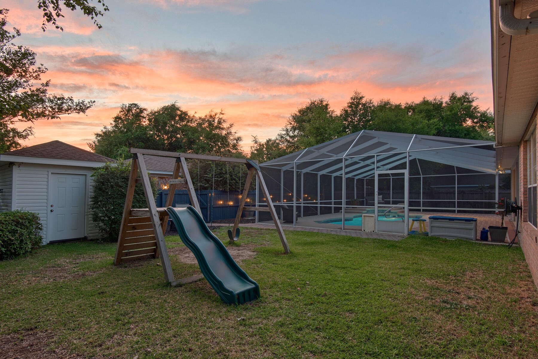 RAINTREE - Residential