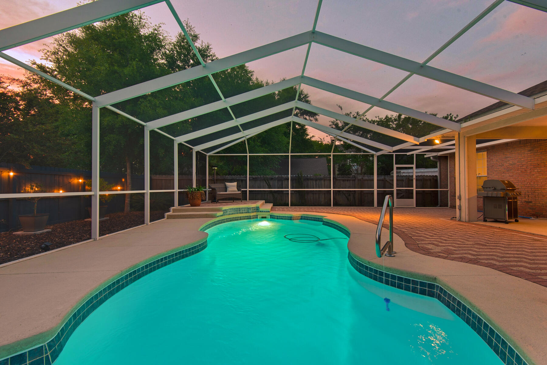 RAINTREE - Residential