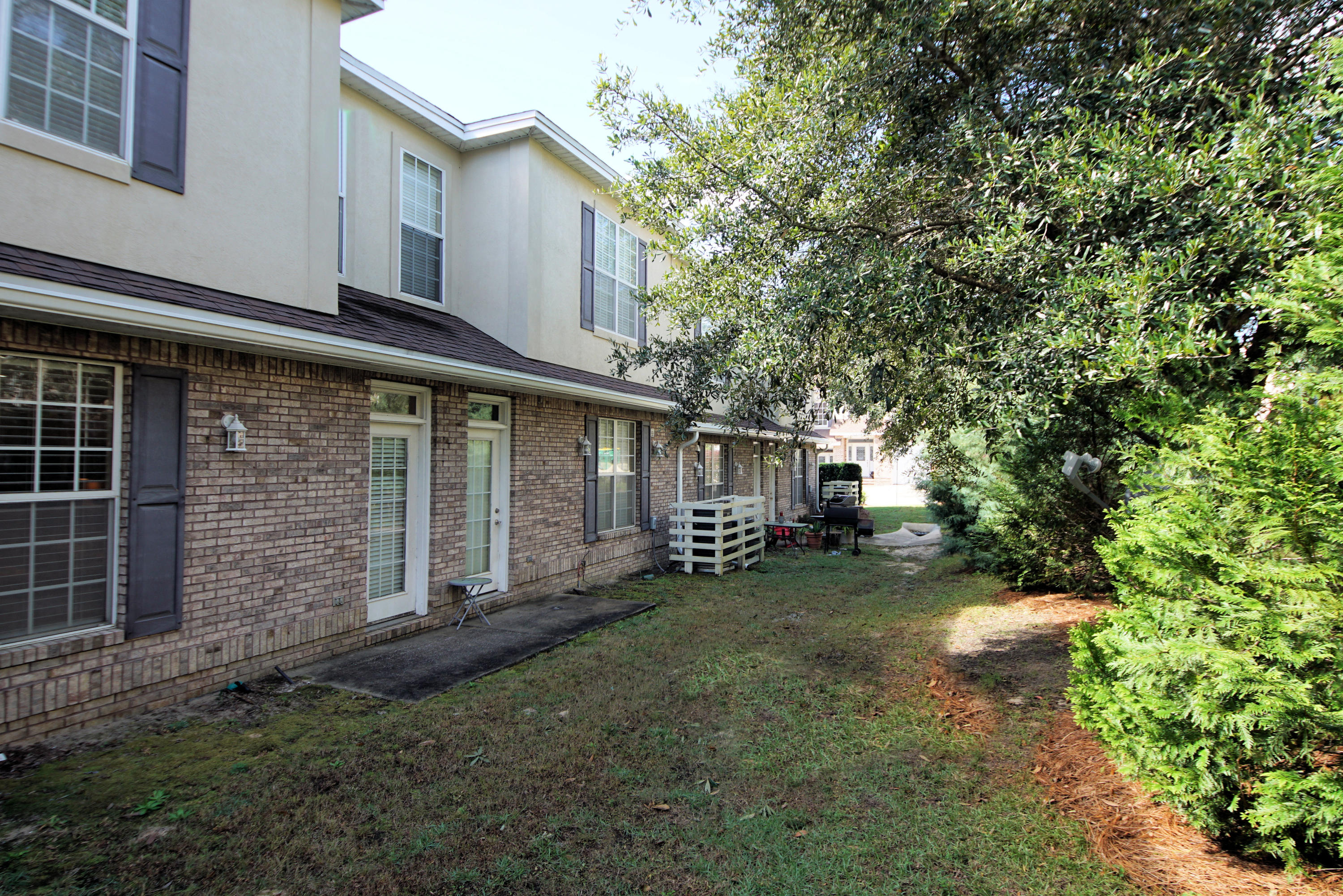 WALTON OAKS - Residential