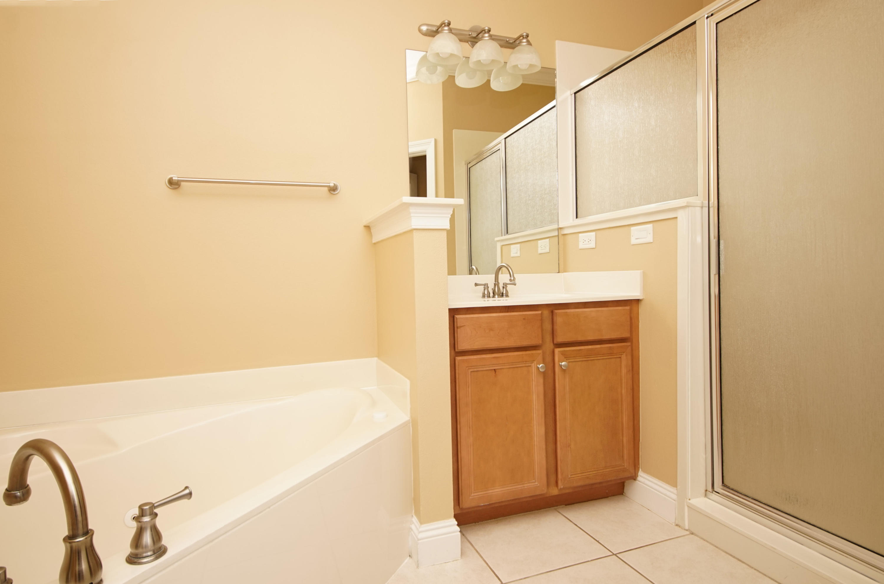 WALTON OAKS - Residential