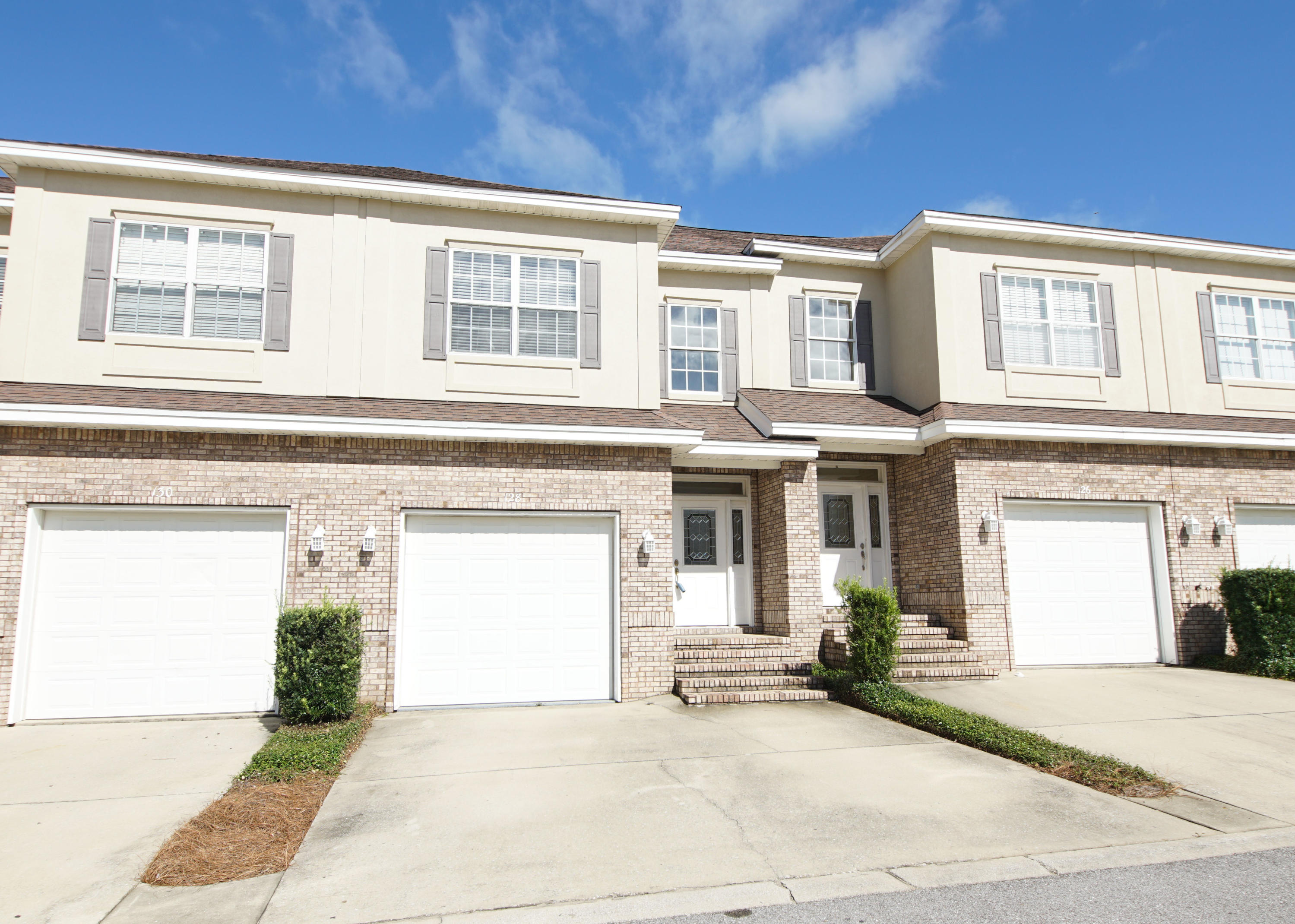 WALTON OAKS - Residential