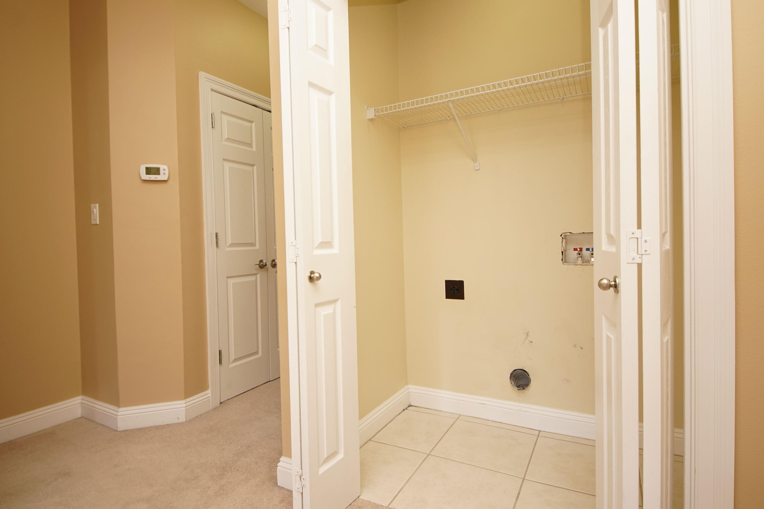 WALTON OAKS - Residential