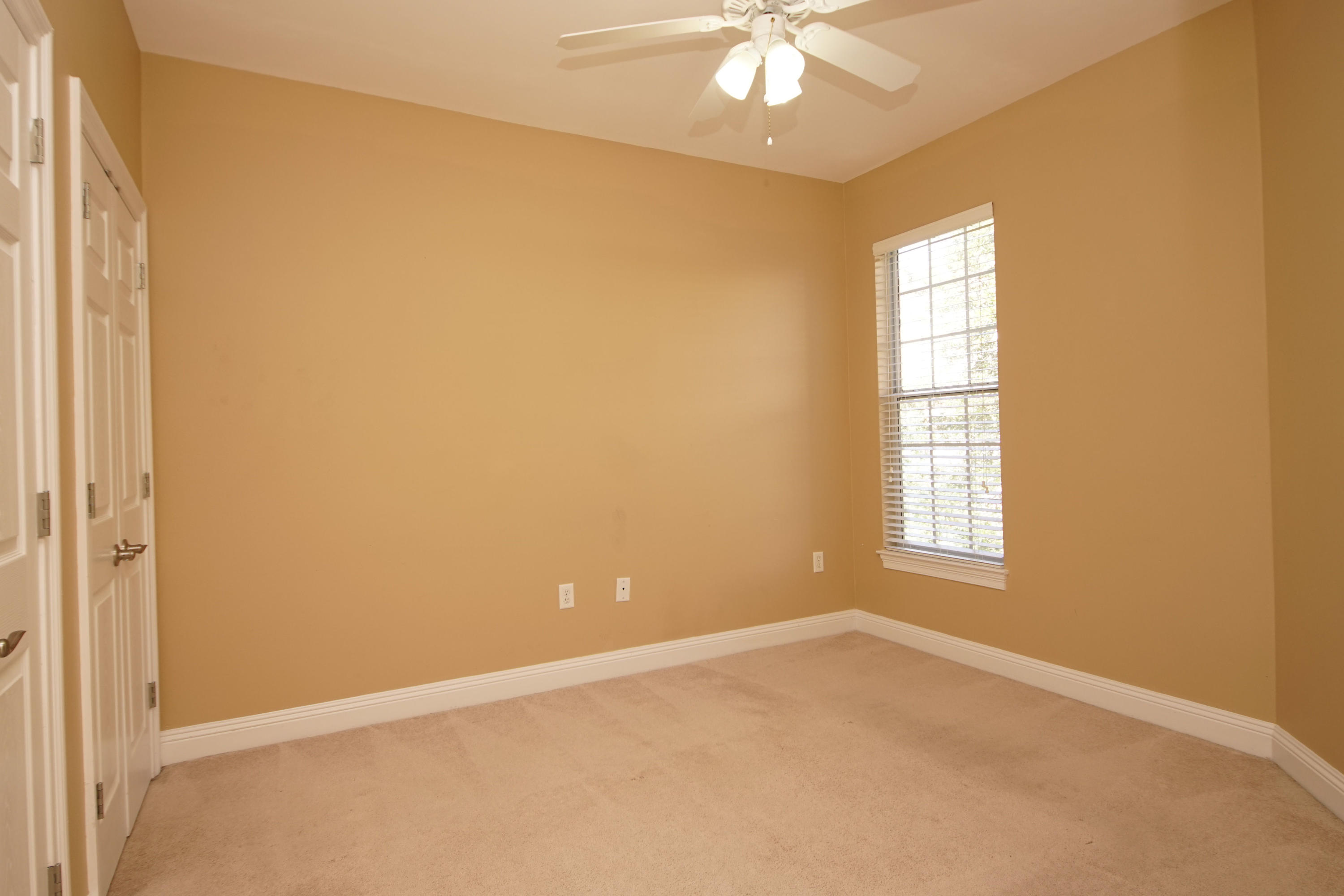 WALTON OAKS - Residential