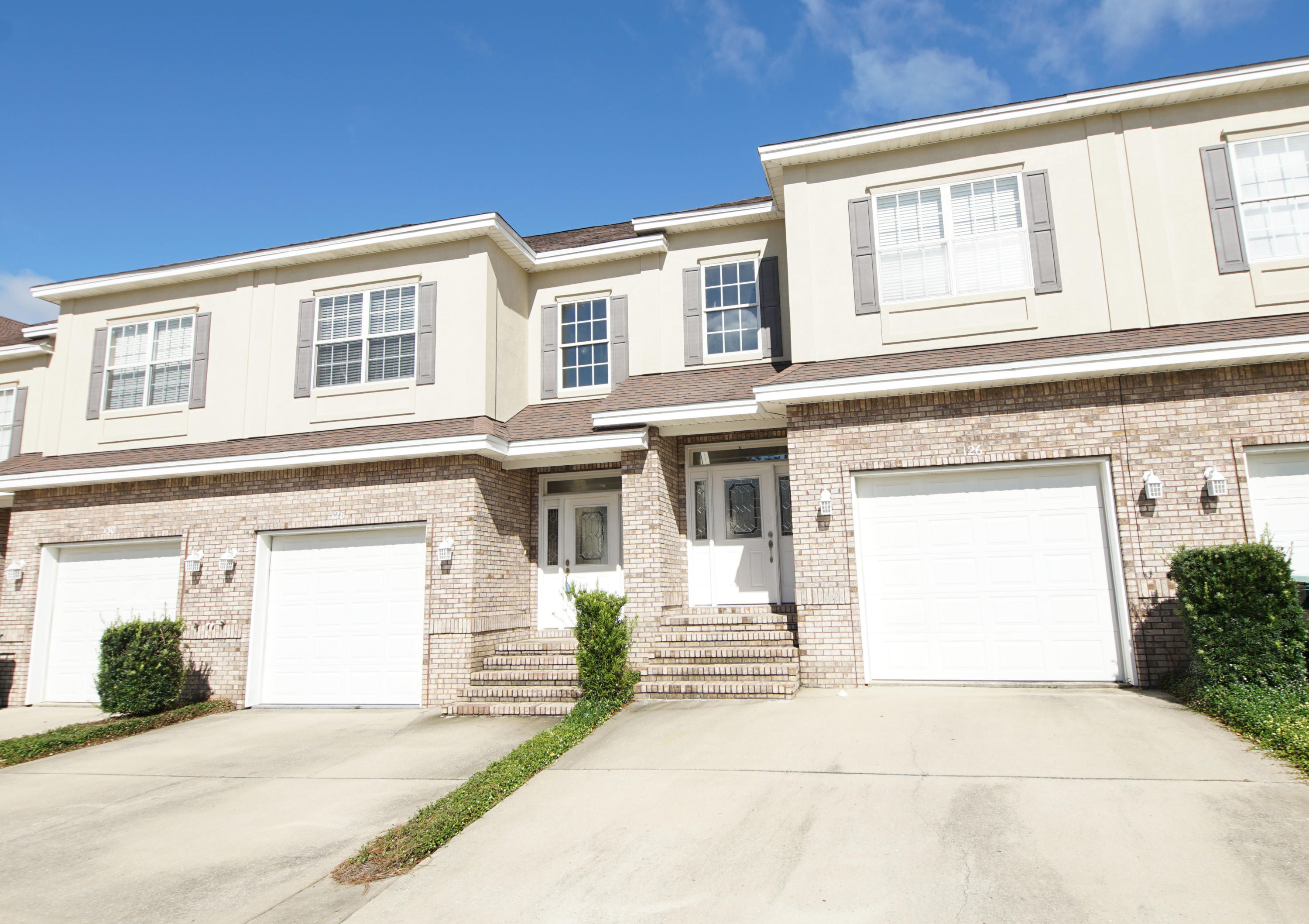 WALTON OAKS - Residential