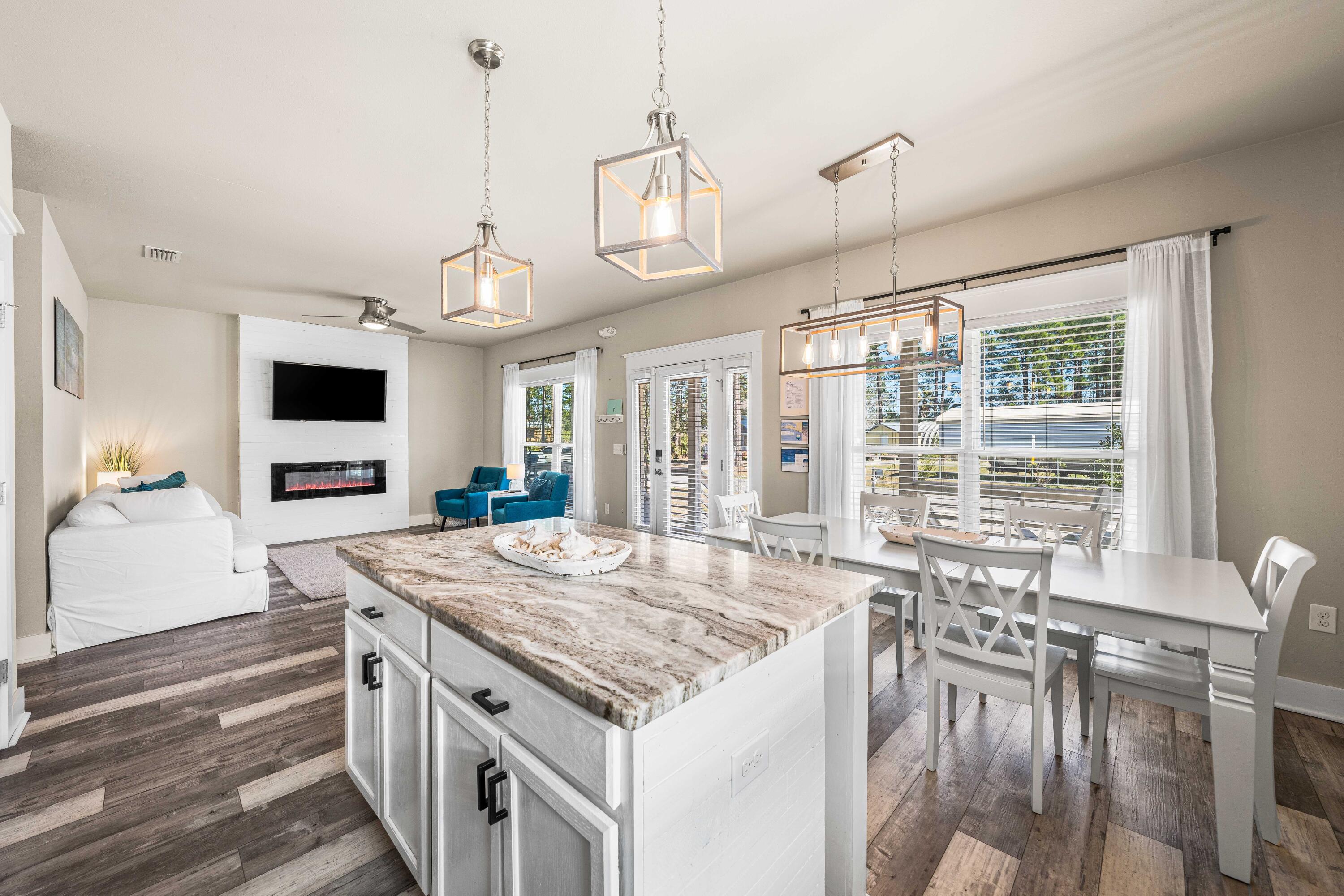 TOWN OF SANTA ROSA - Residential