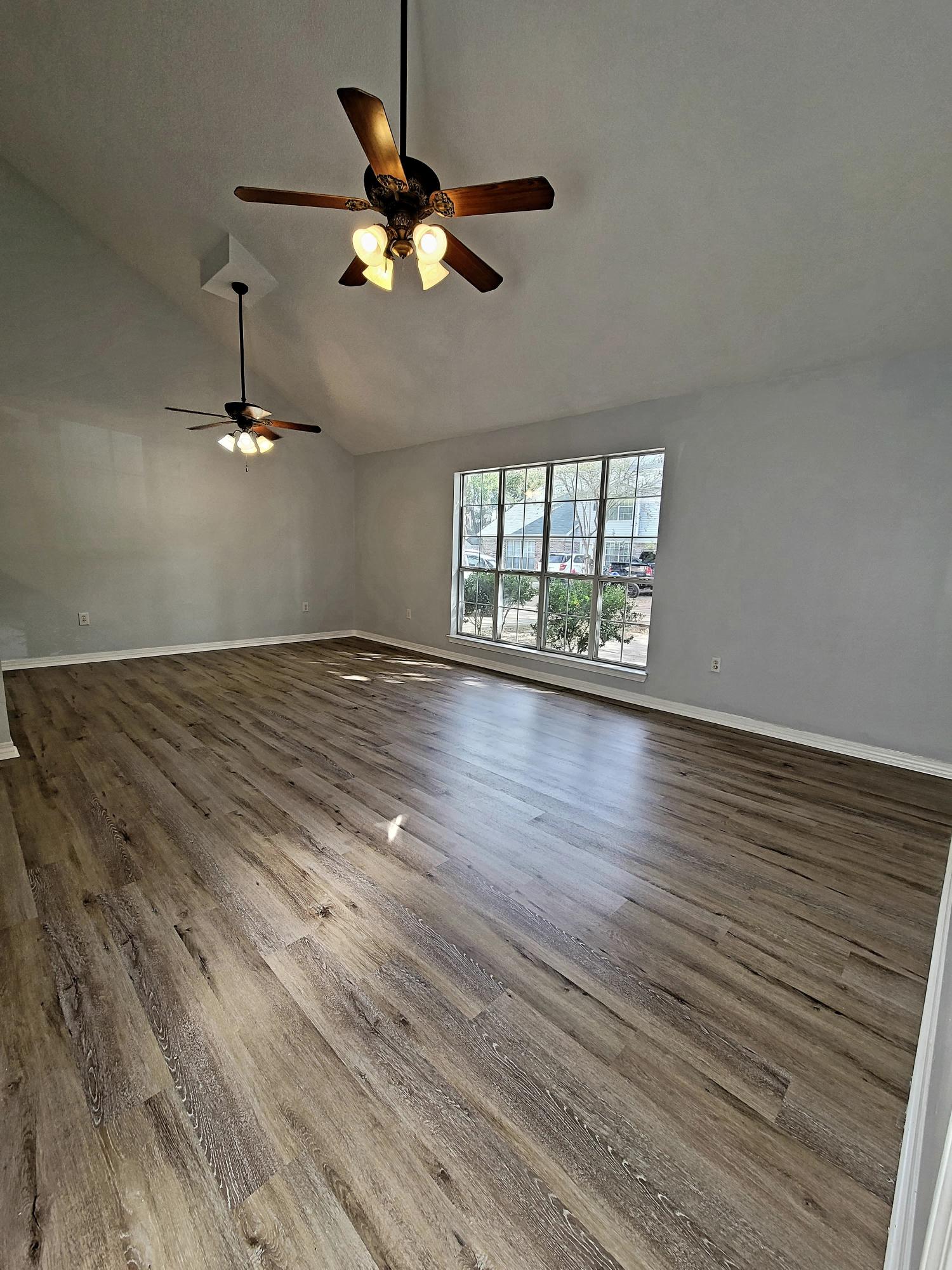 BELL-BROOK ESTATES 1ST ADDN - Residential