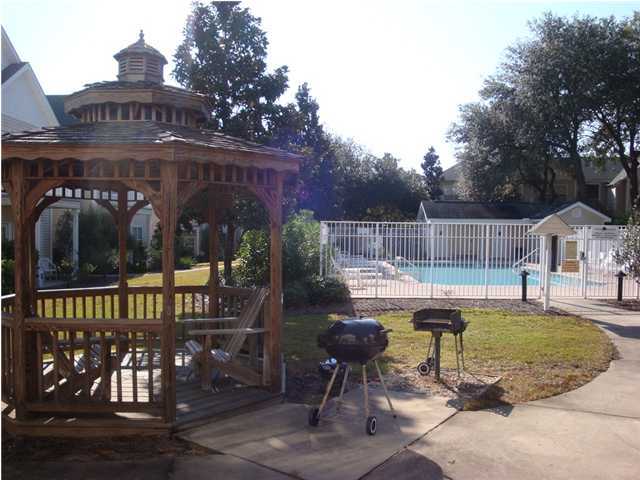 THE OAKS AT NICEVILLE - Residential Lease