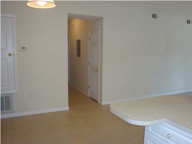 THE OAKS AT NICEVILLE - Residential Lease