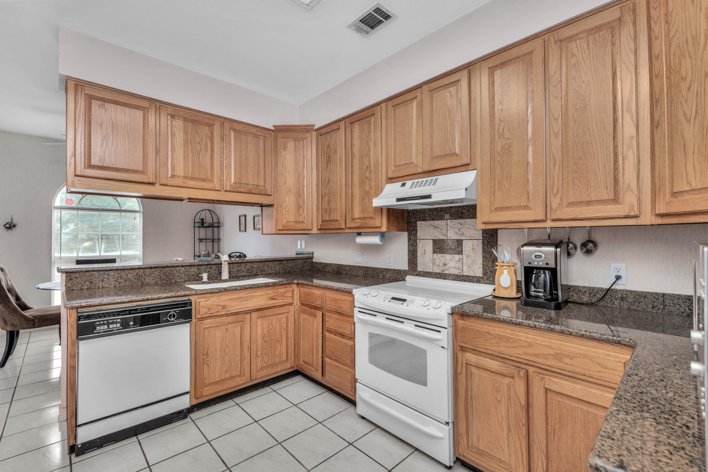 LAKE POINTE - Residential