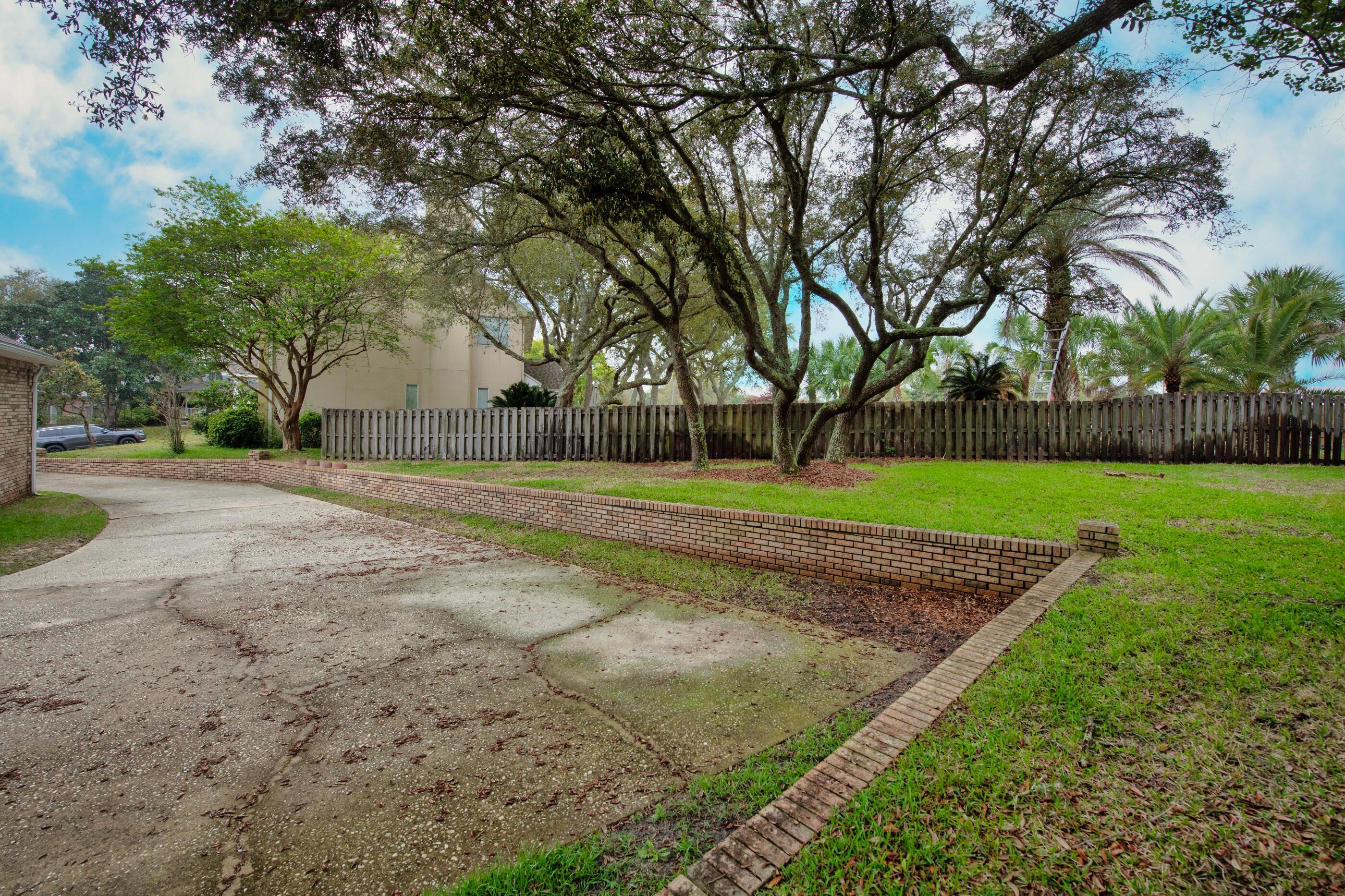 LAKE POINTE - Residential
