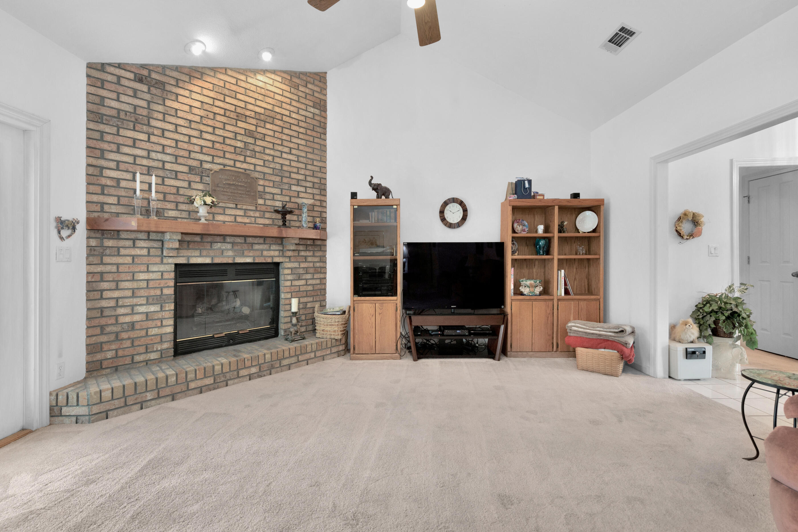 LAKE POINTE - Residential