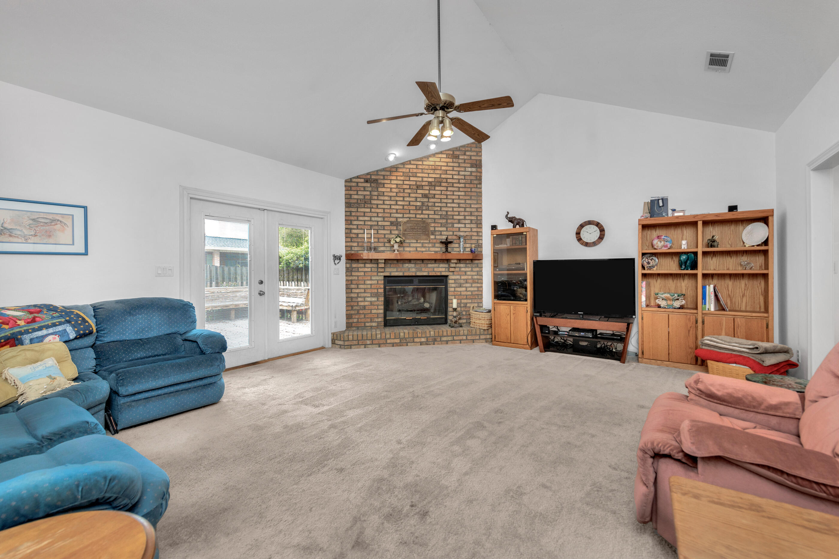 LAKE POINTE - Residential