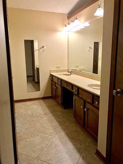 CEDAR RIDGE - Residential