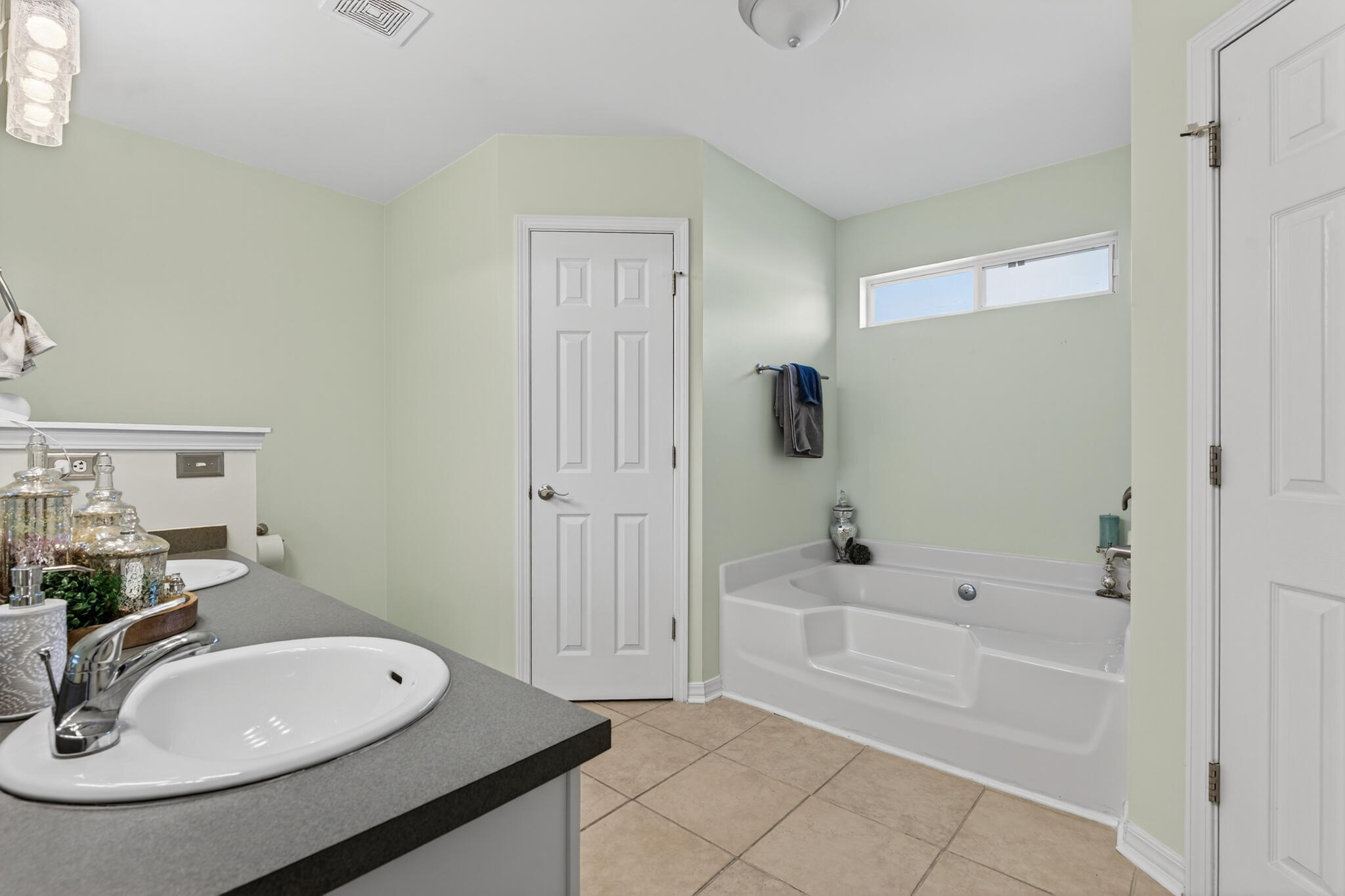 EMERALD VILLAGE S/D - Residential