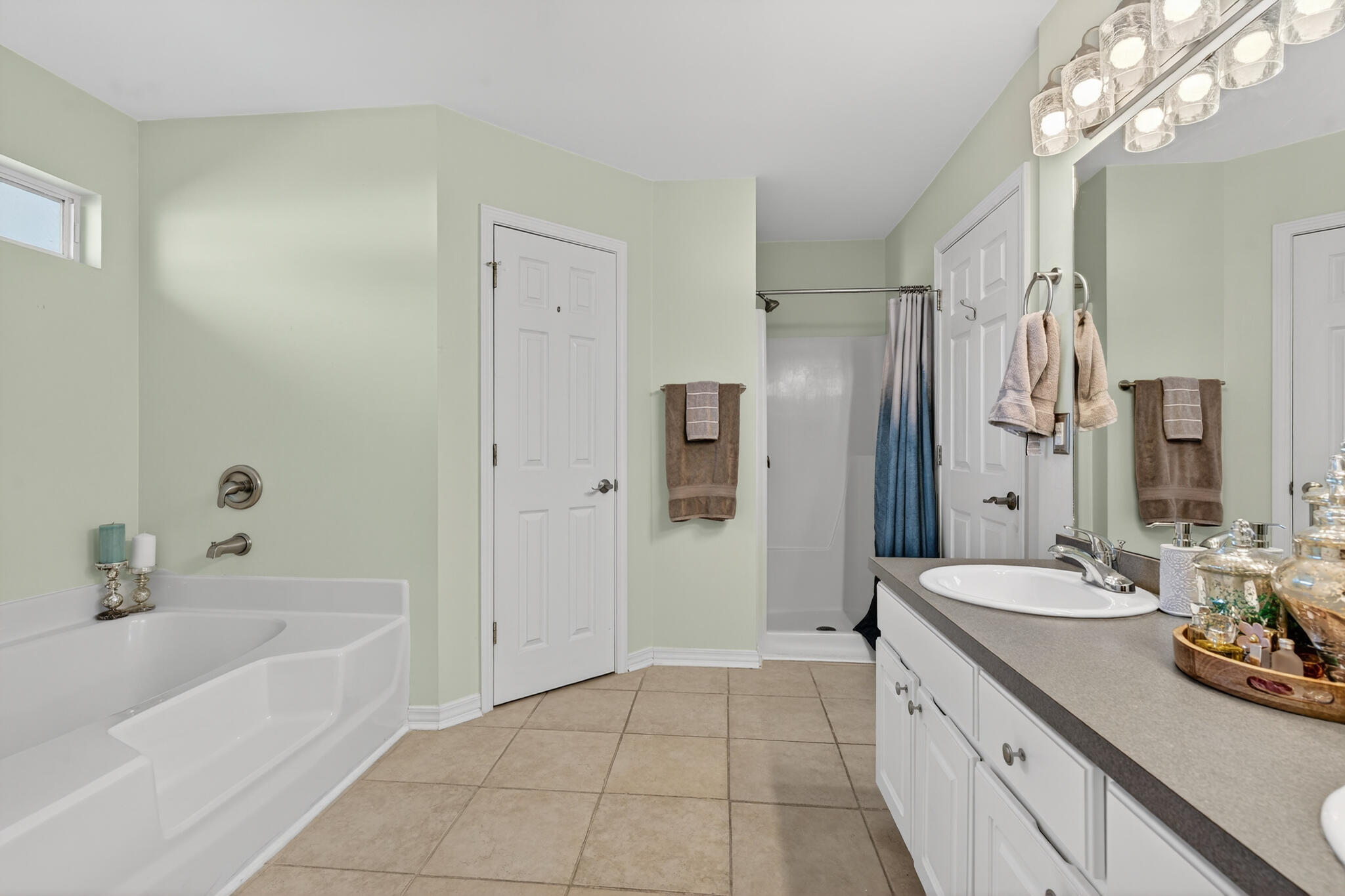 EMERALD VILLAGE S/D - Residential