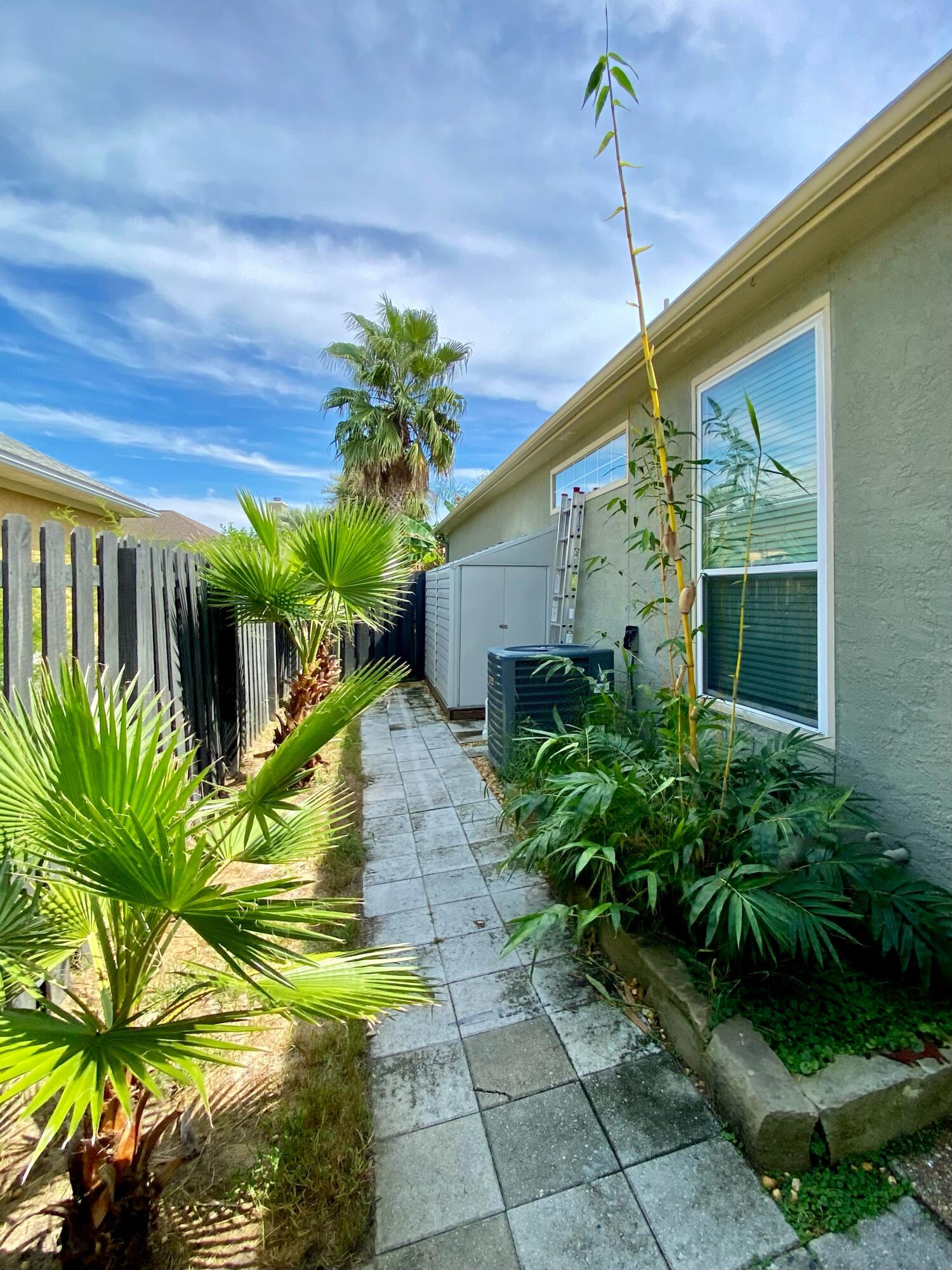 PALM BAY UNIT 1 - Residential