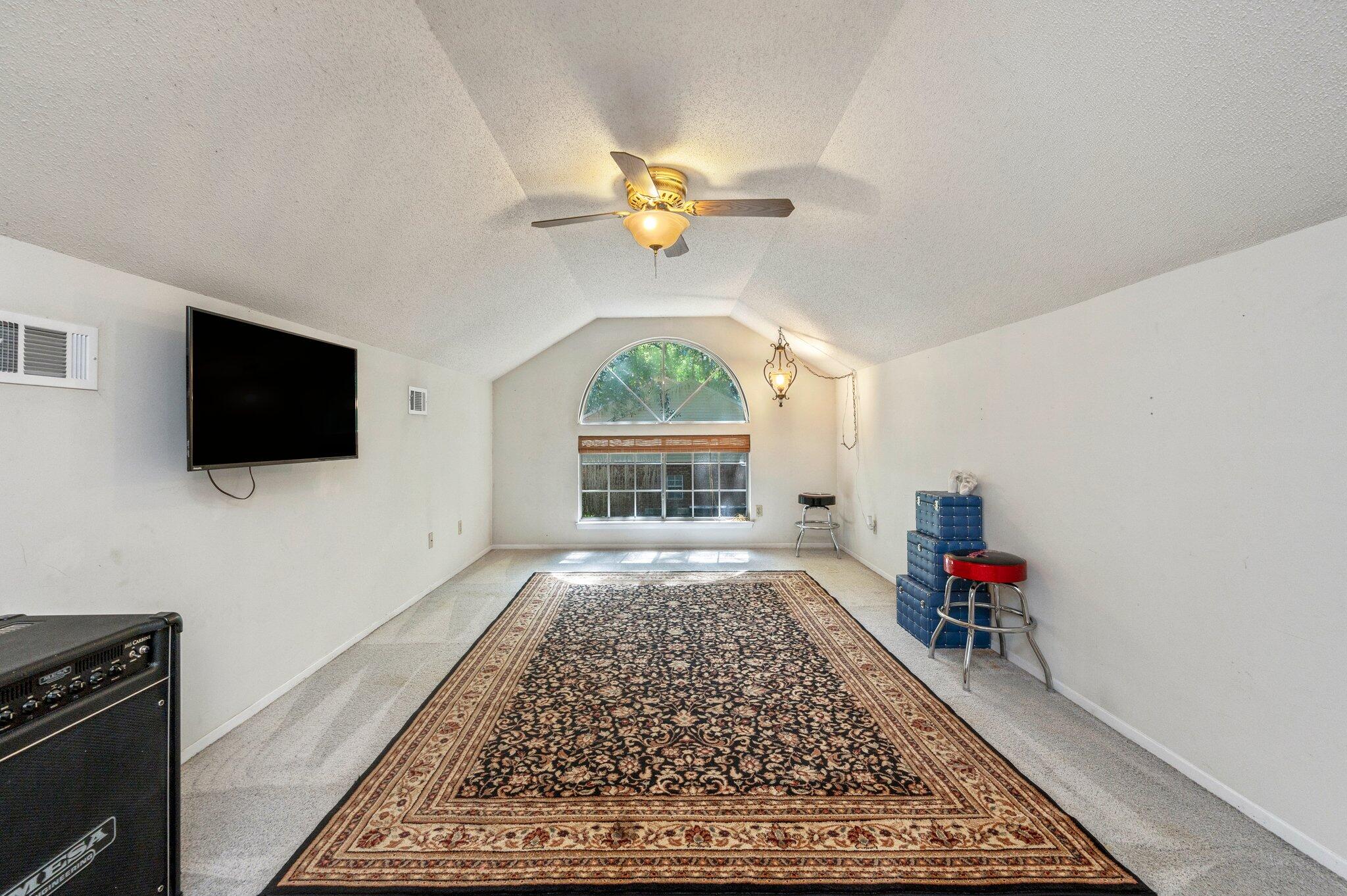 SAVANNAH OAKS - Residential