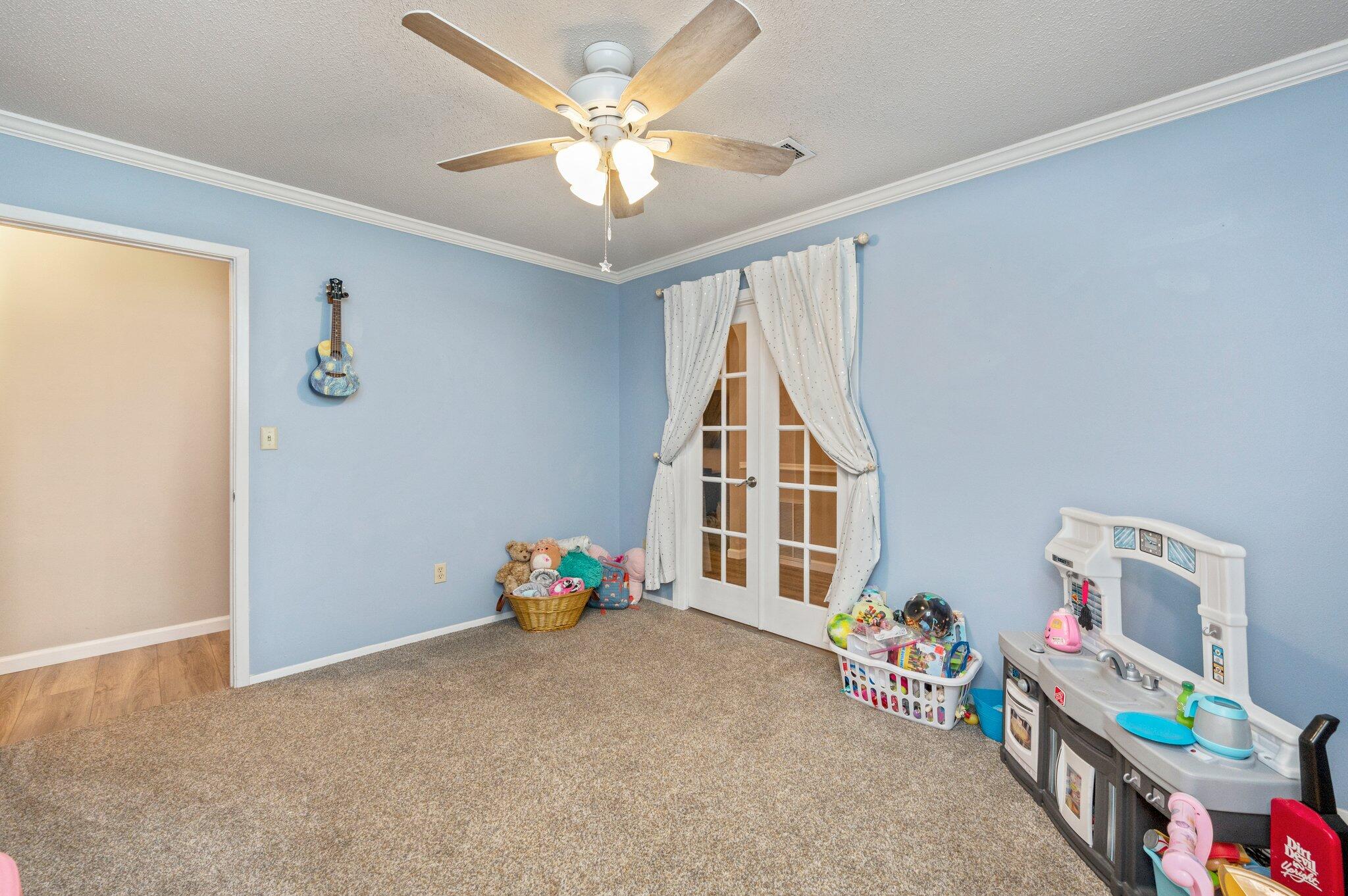 SAVANNAH OAKS - Residential