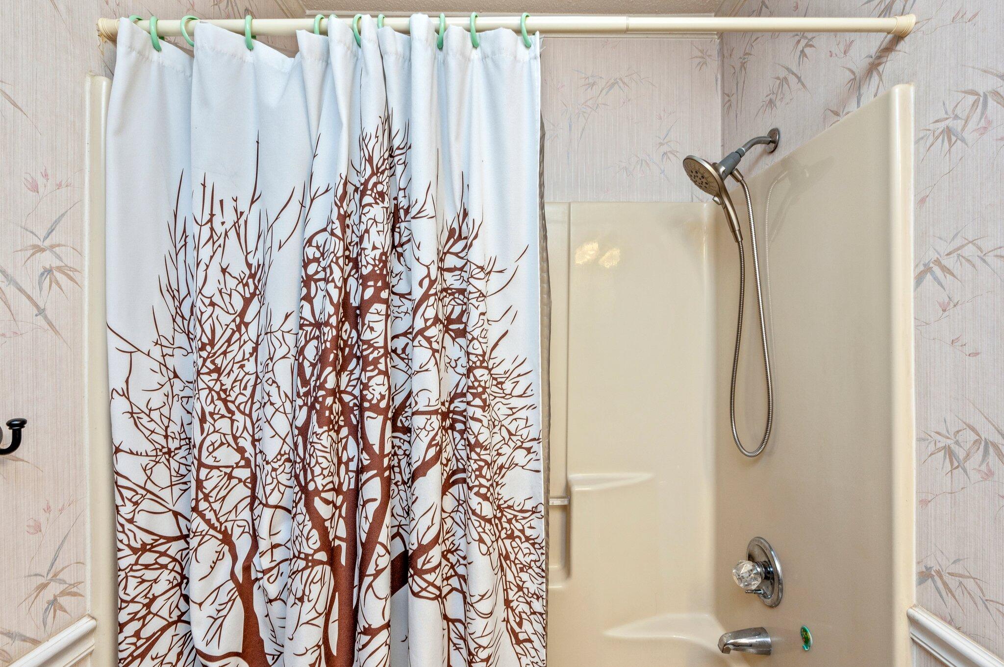 SAVANNAH OAKS - Residential