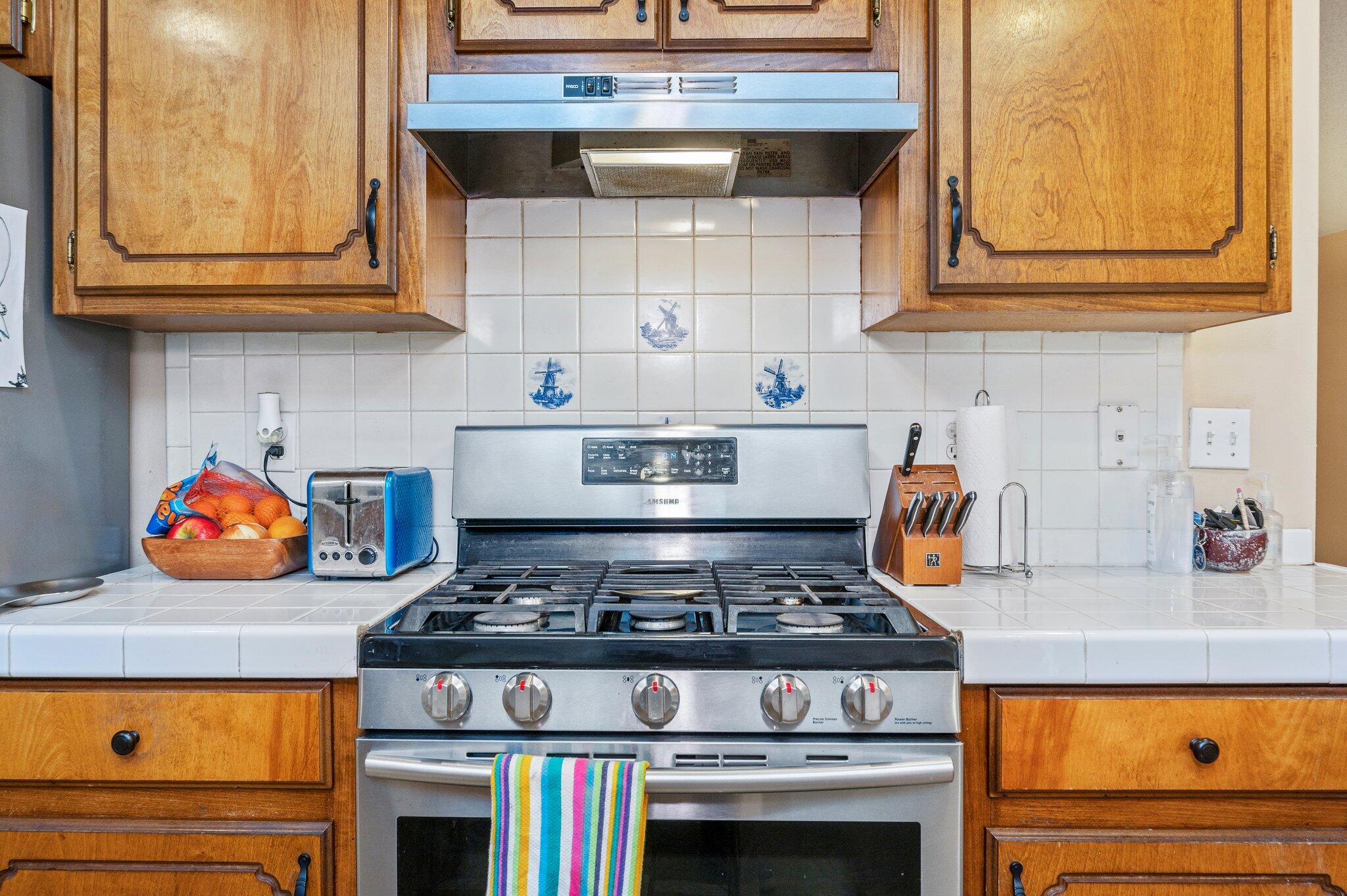 SAVANNAH OAKS - Residential