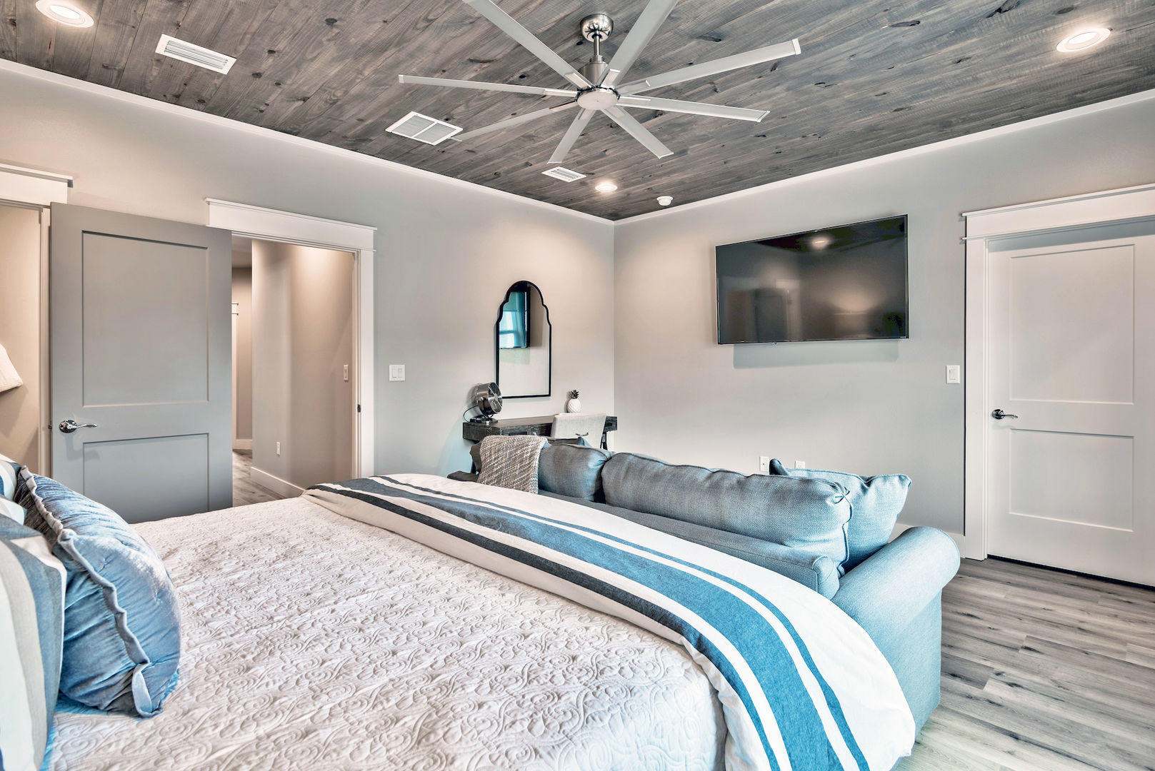 CRYSTAL BEACH - Residential