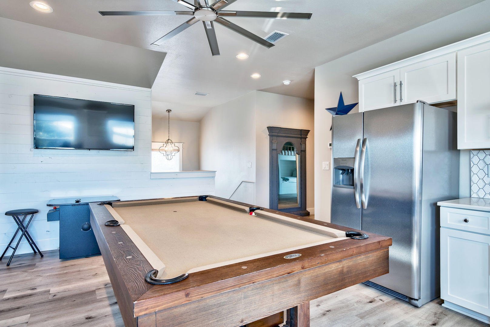CRYSTAL BEACH - Residential