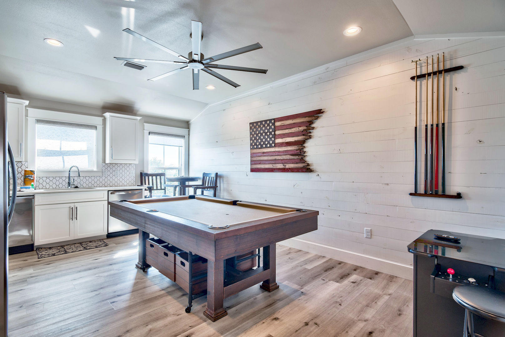 CRYSTAL BEACH - Residential