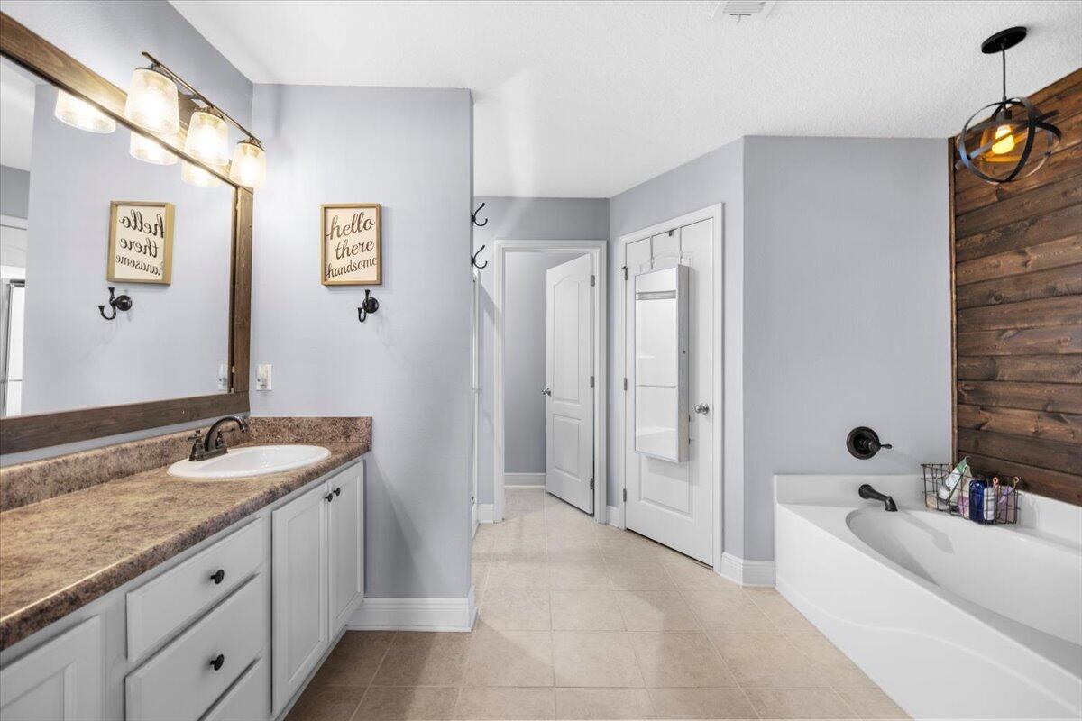 La Mesa @ Hidden Creek - Residential