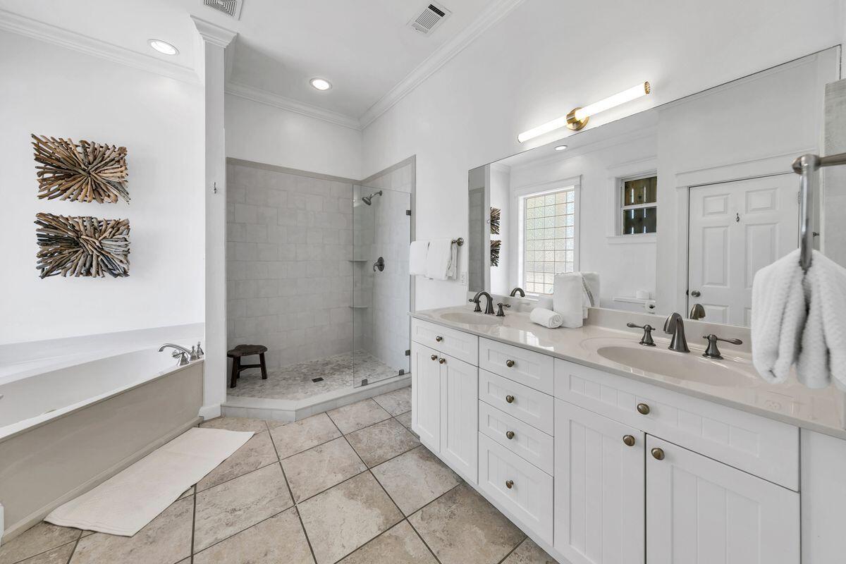 GULF SHORE MANOR - Residential