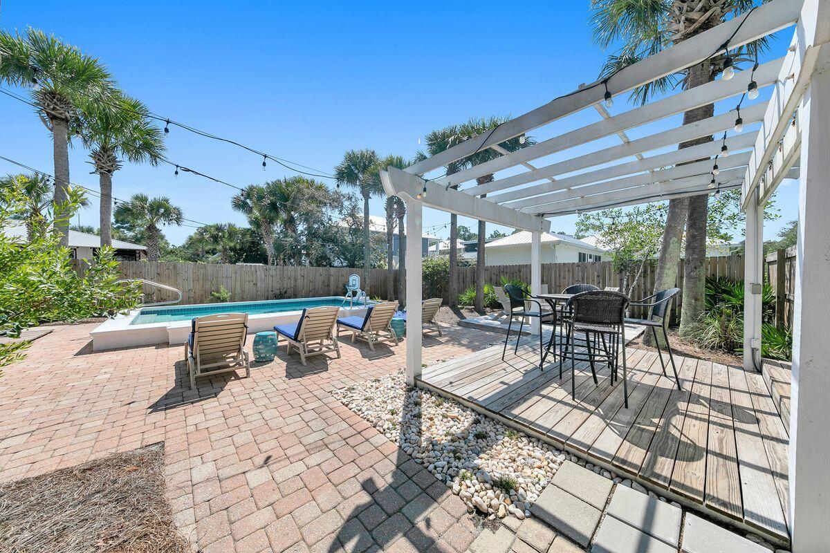 GULF SHORE MANOR - Residential