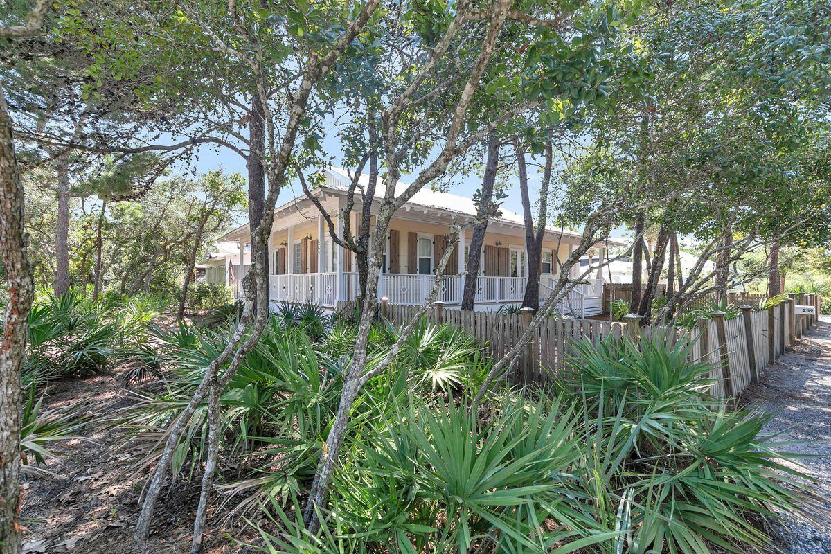 GULF SHORE MANOR - Residential