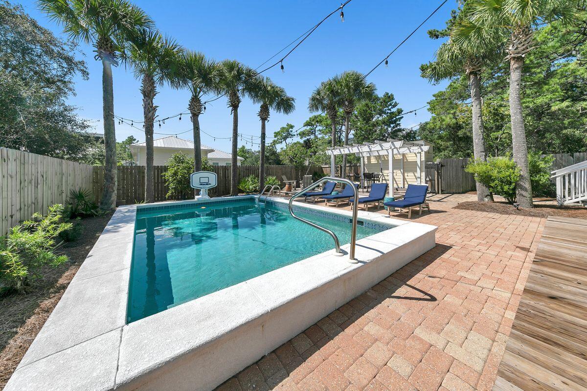 GULF SHORE MANOR - Residential