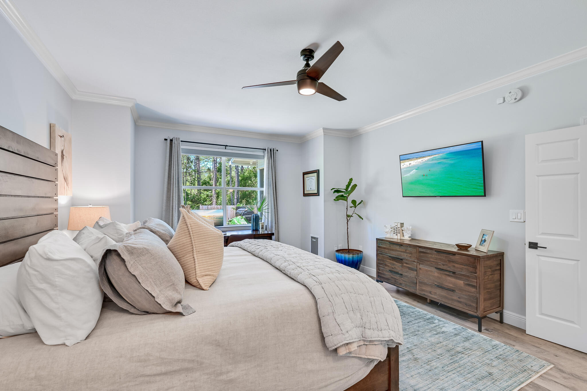 Escada - Residential