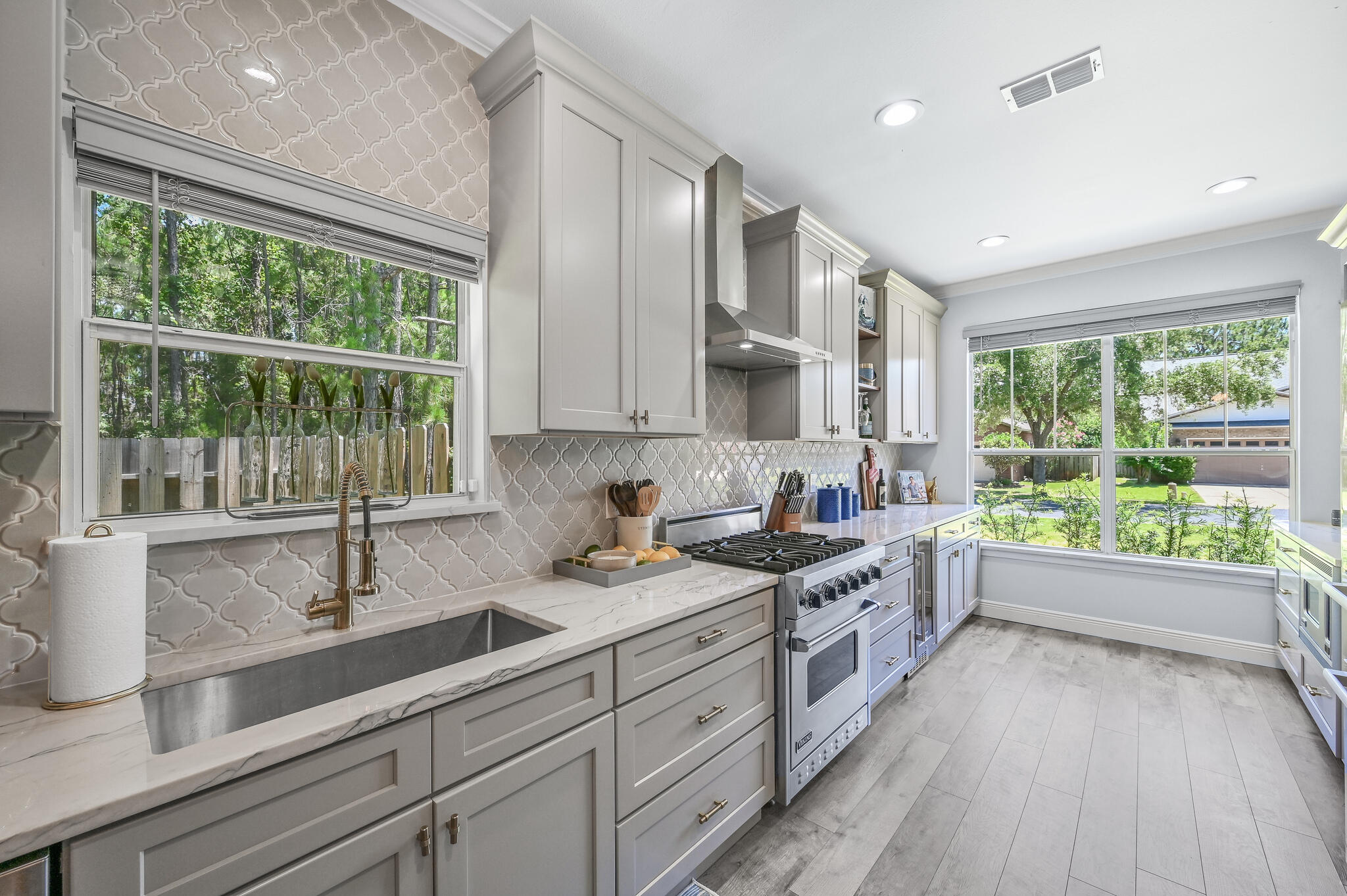 Escada - Residential