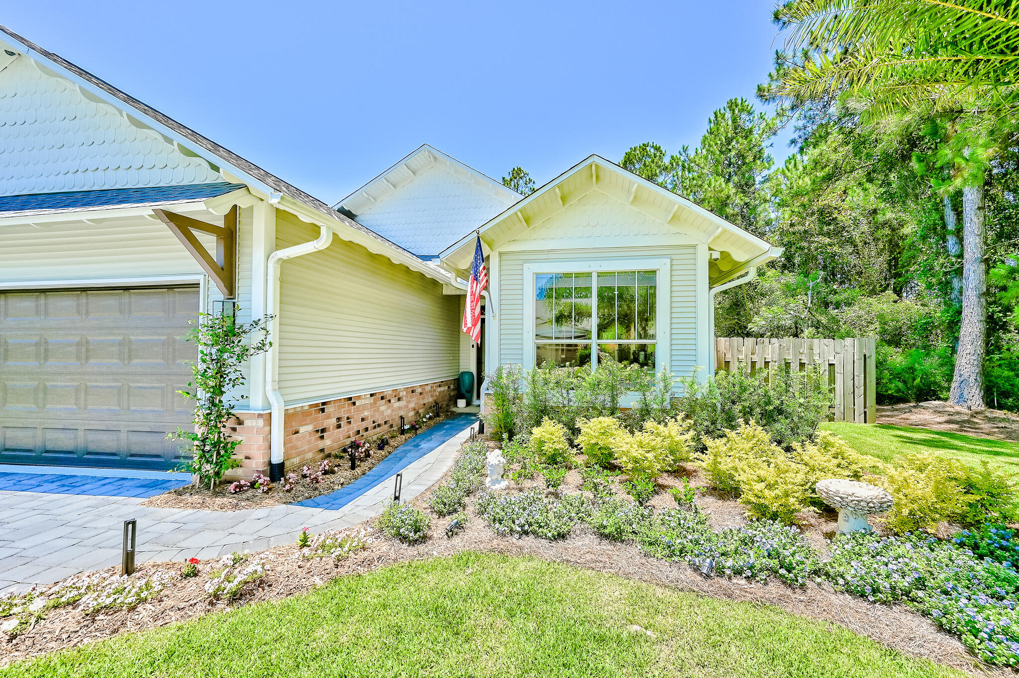 Escada - Residential