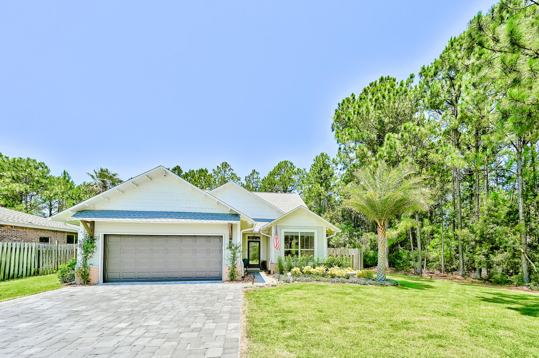 Escada - Residential