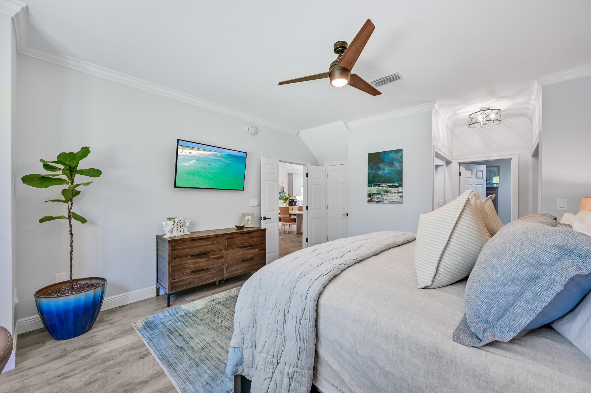 Escada - Residential