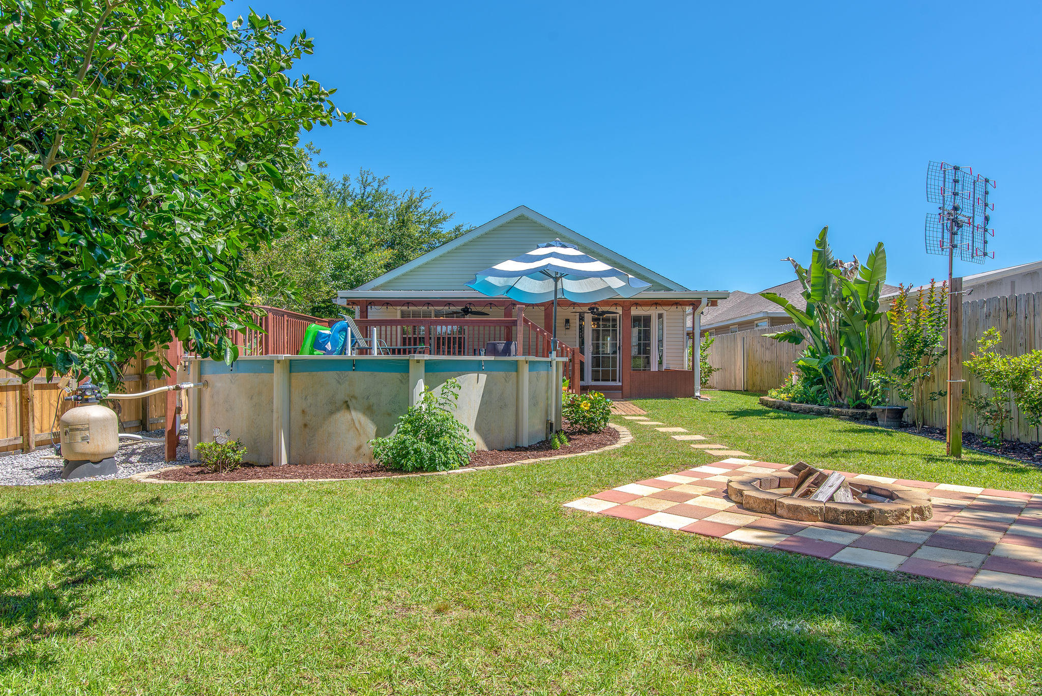 LIGHTHOUSE POINTE UNIT 1 & 2 - Residential