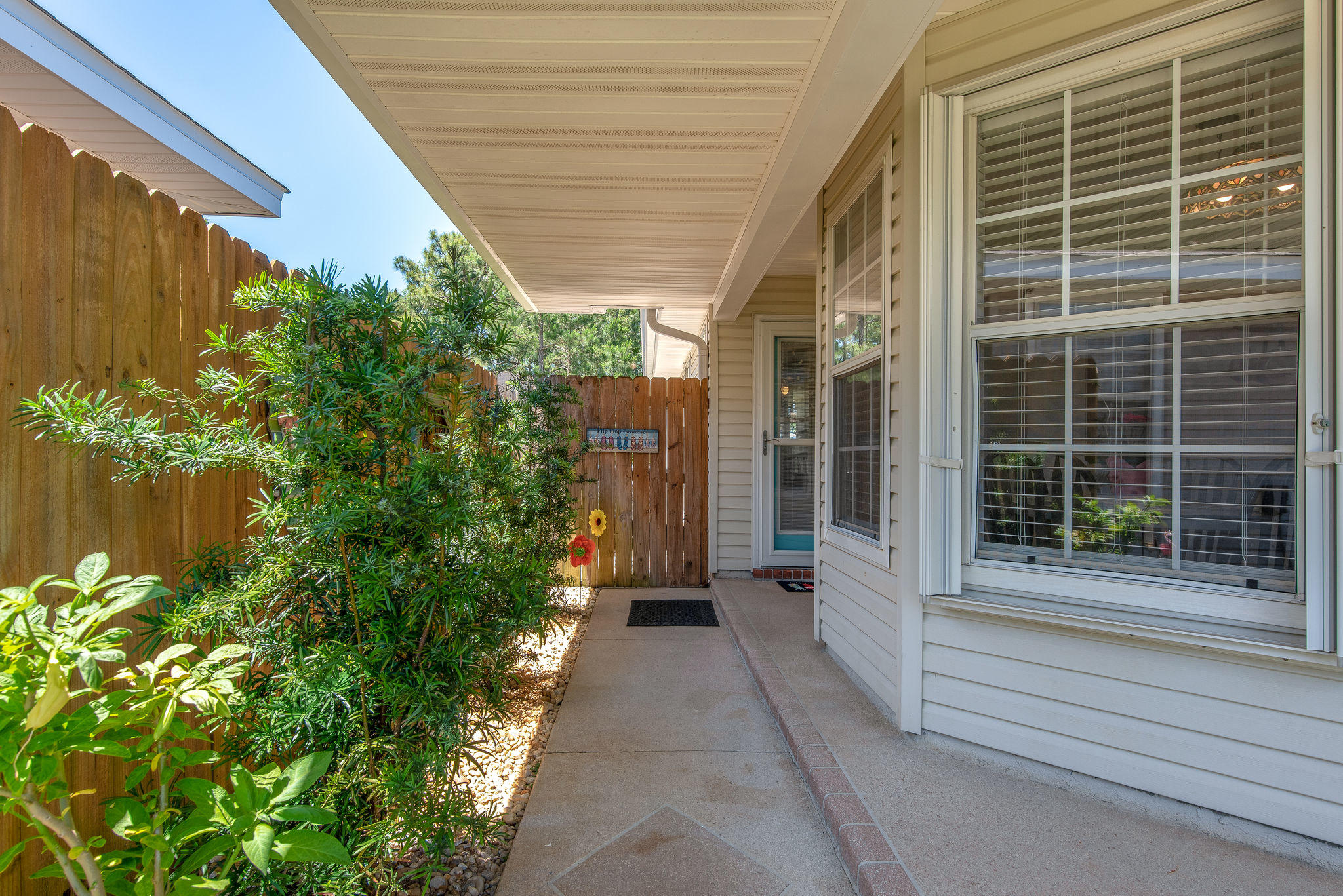 LIGHTHOUSE POINTE UNIT 1 & 2 - Residential