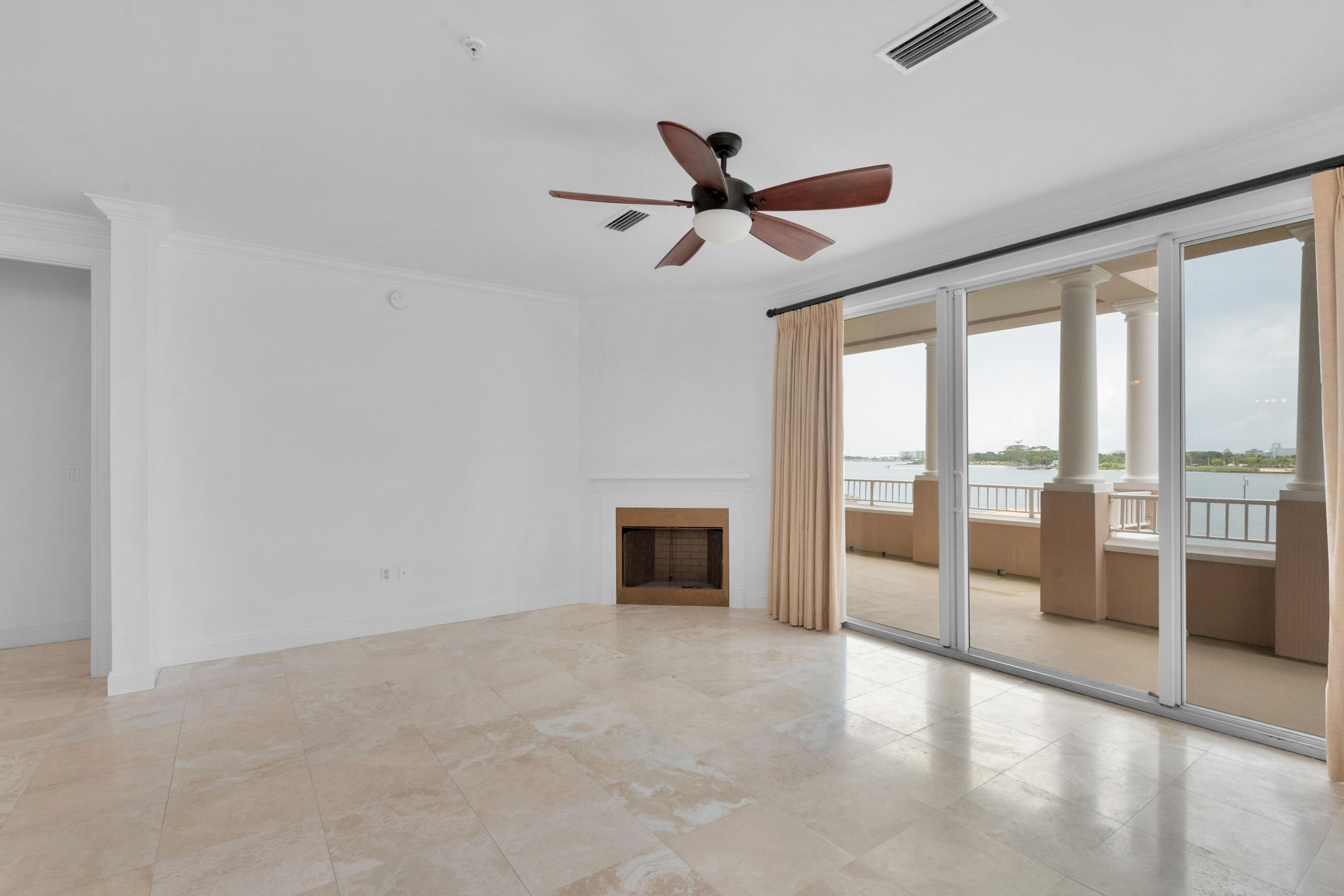 VILLA DI MARE - Residential