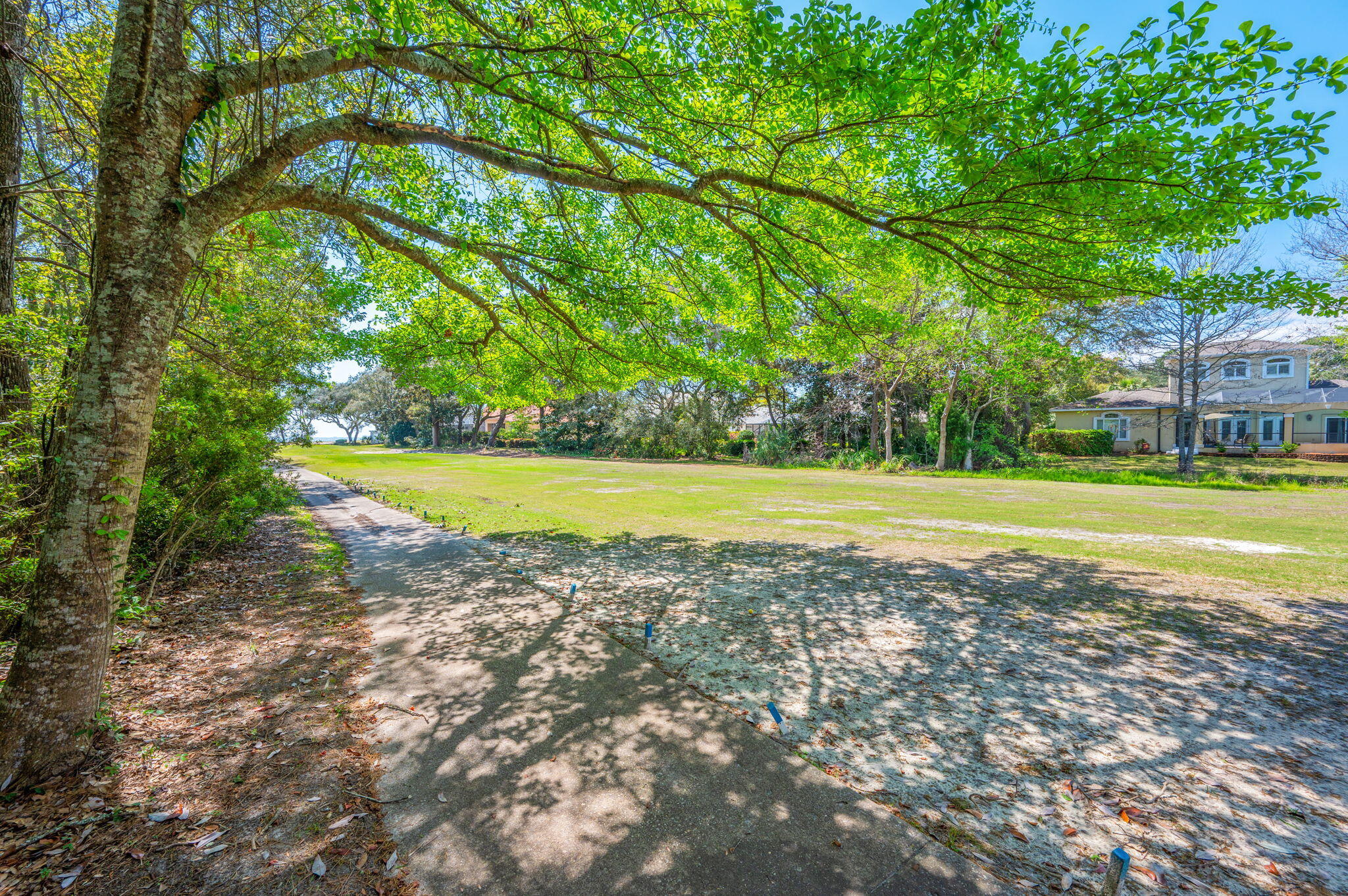 OAKMONT PLACE - Residential