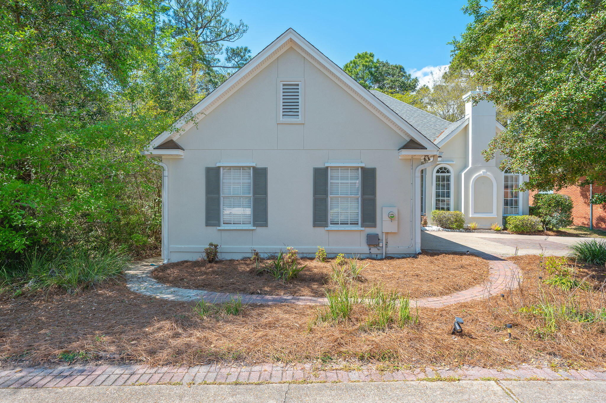 OAKMONT PLACE - Residential